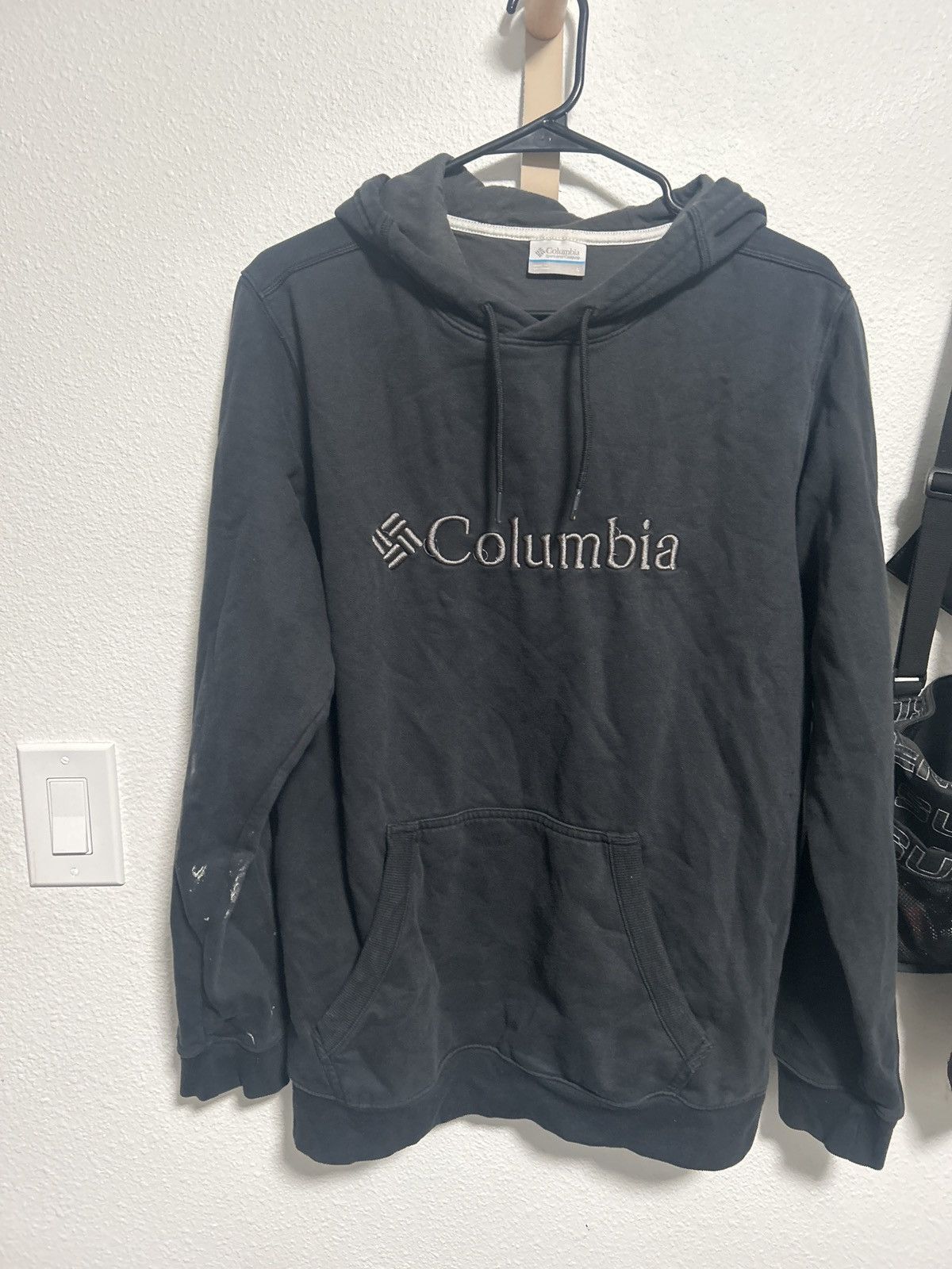Columbia Very worn columbia hoodie size L good for work Size US L / EU 52-54 / 3 - 1 Thumbnail