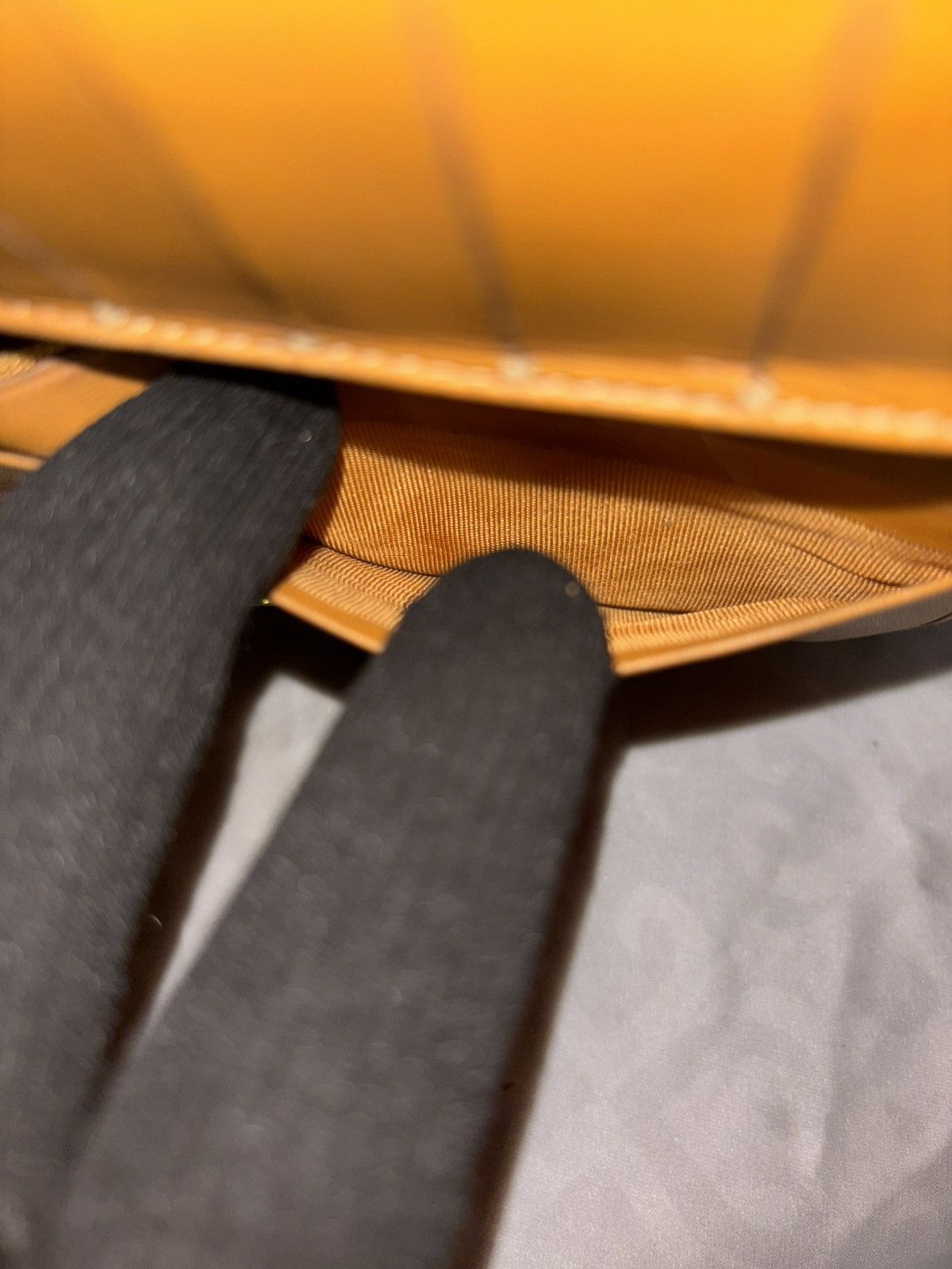 Gucci (very worn) Gucci Long Wallet Vintage Size ONE SIZE - 21 Thumbnail