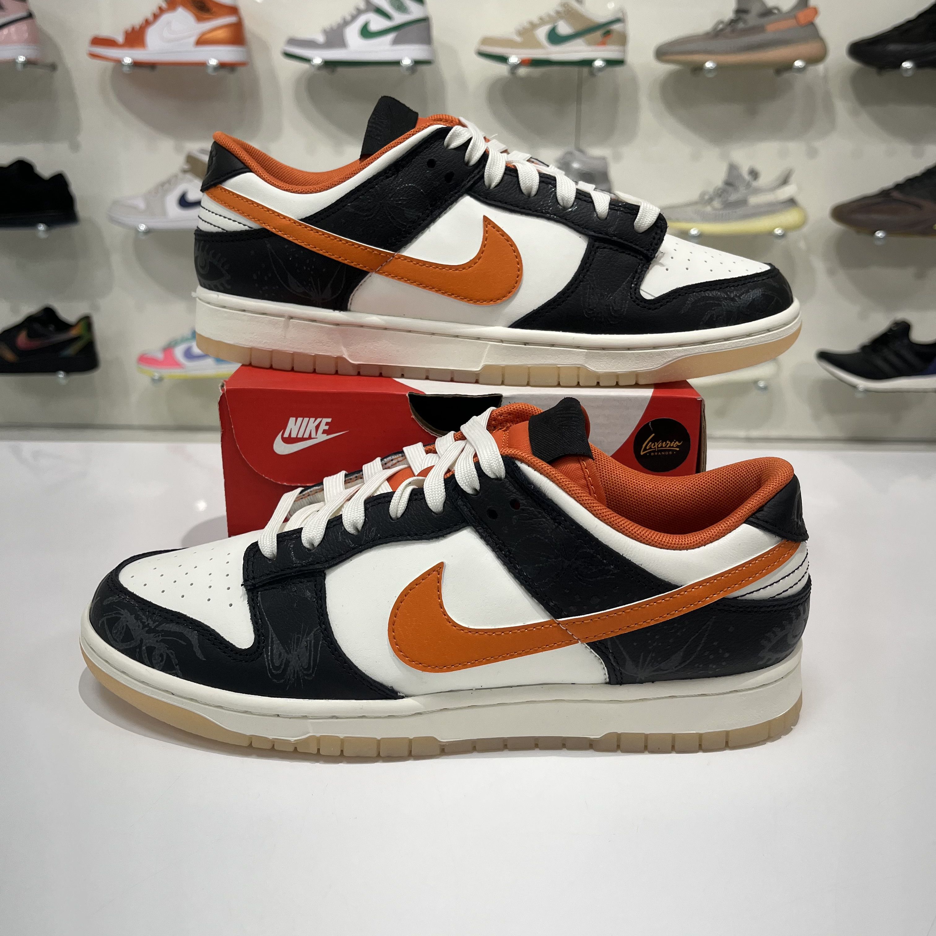 Nike Nike Dunk Low PRM Halloween 2021 Size US 9 / EU 42 - 1 Thumbnail