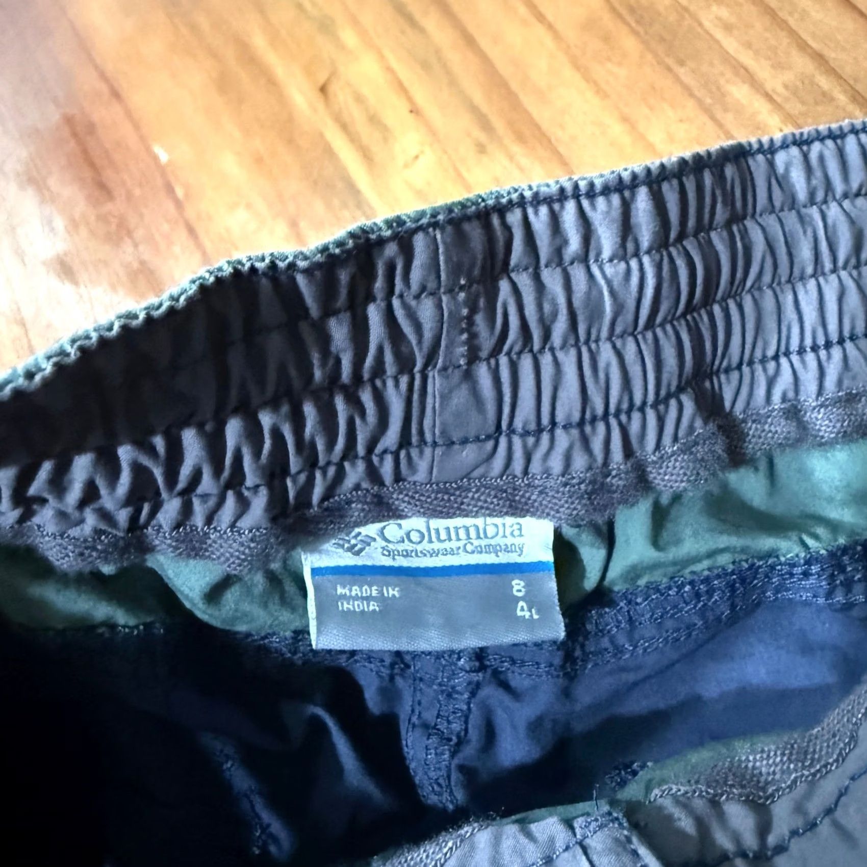 Vintage Columbia Shorts 8 Women Cotton Drawstring 3.5 Inseam Casual Athletic Green 90s Summer Beach Mens Womens Size 30" / US 8 / IT 44 - 3 Thumbnail