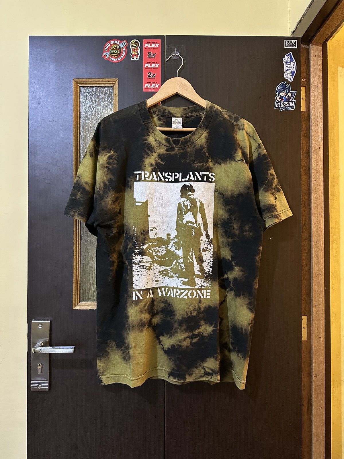 Band Tees Transplants "In A Warzone" album band tees Vintage!! Size US L / EU 52-54 / 3 - 1 Thumbnail