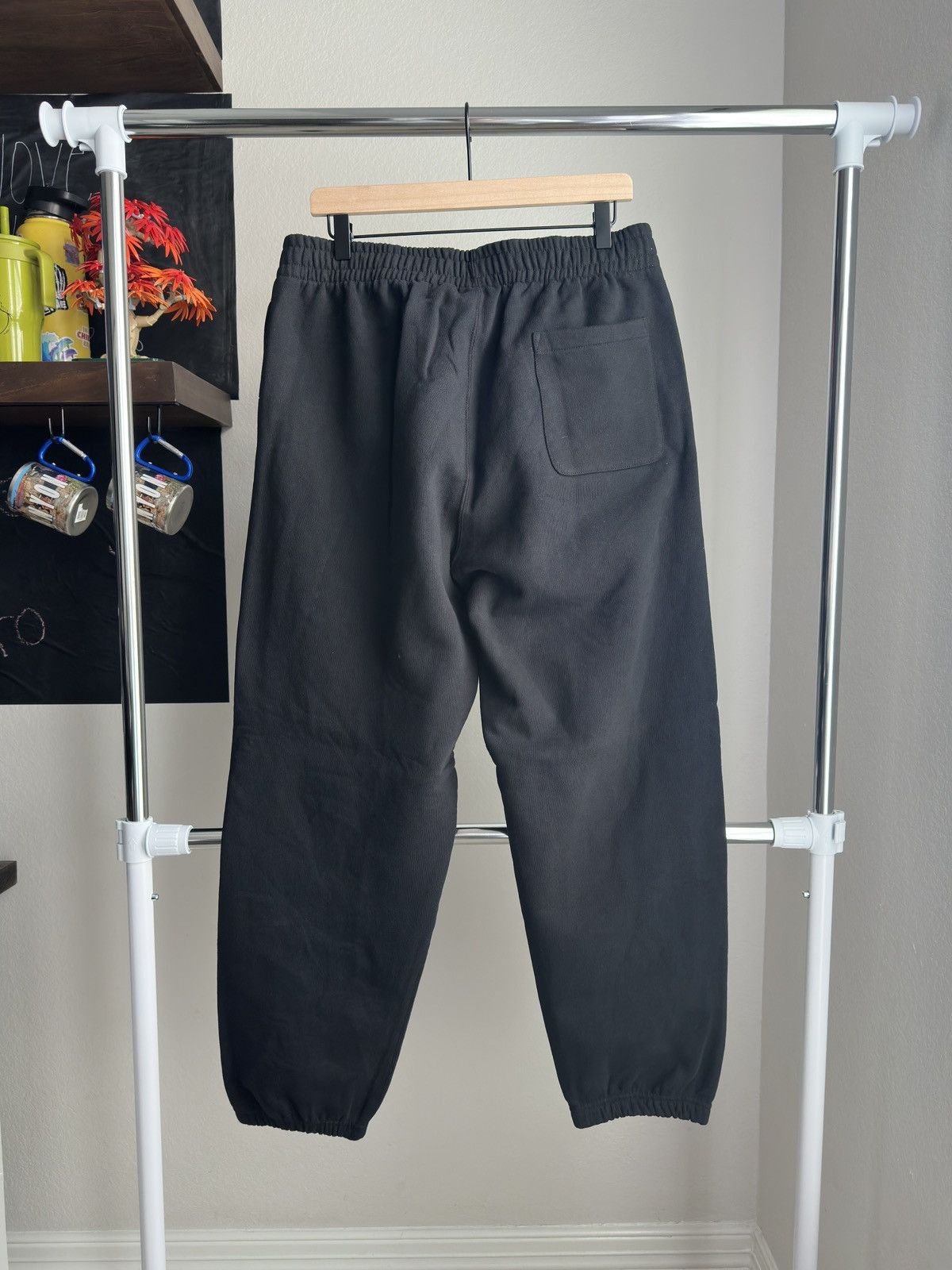 Supreme Supreme SS26 Satin Appliqué Sweatpants Black Size US 32 / EU 48 - 2 Thumbnail