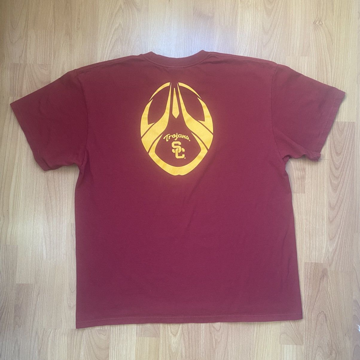 Nike × Vintage Vintage Nike Men’s USC Football Logo T-Shirt Size XL Size US XL / EU 56 / 4 - 2 Thumbnail
