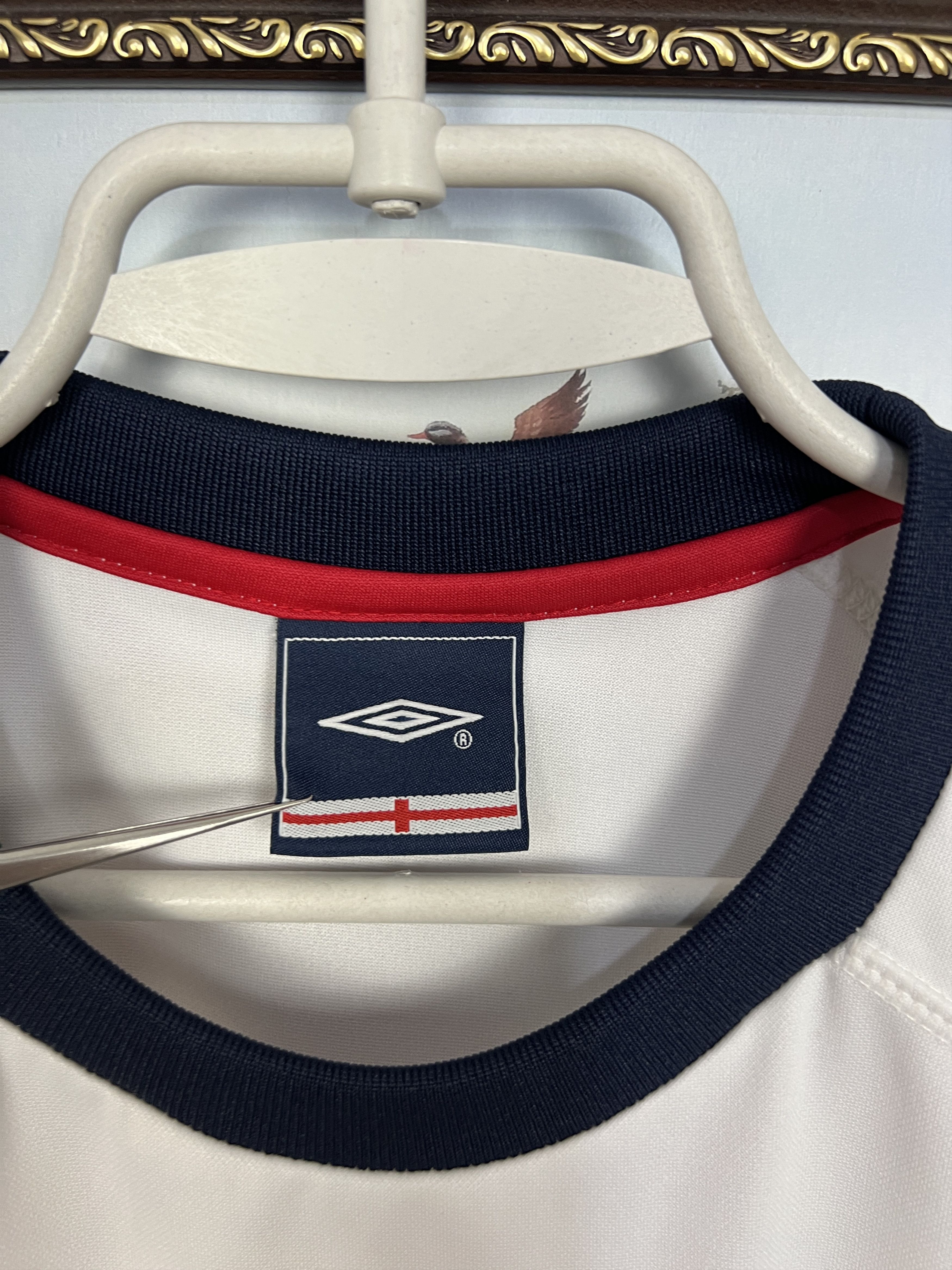 Umbro Vintage Umbro England Football Shirt Train White National Size US L / EU 52-54 / 3 - 7 Thumbnail