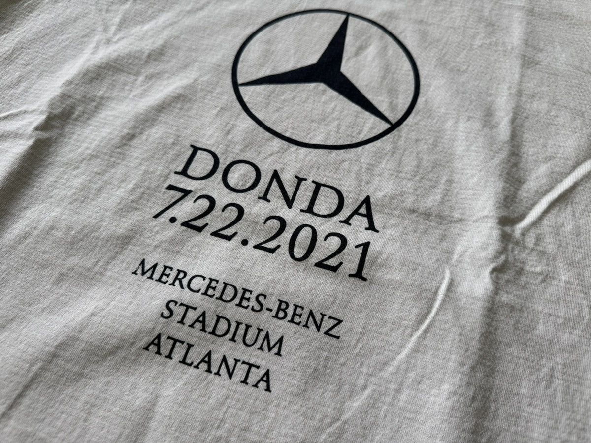Kanye West × Yeezy Large Kanye West Donda Atlanta Listening Event L/S T-Shirt Size US L / EU 52-54 / 3 - 4 Thumbnail