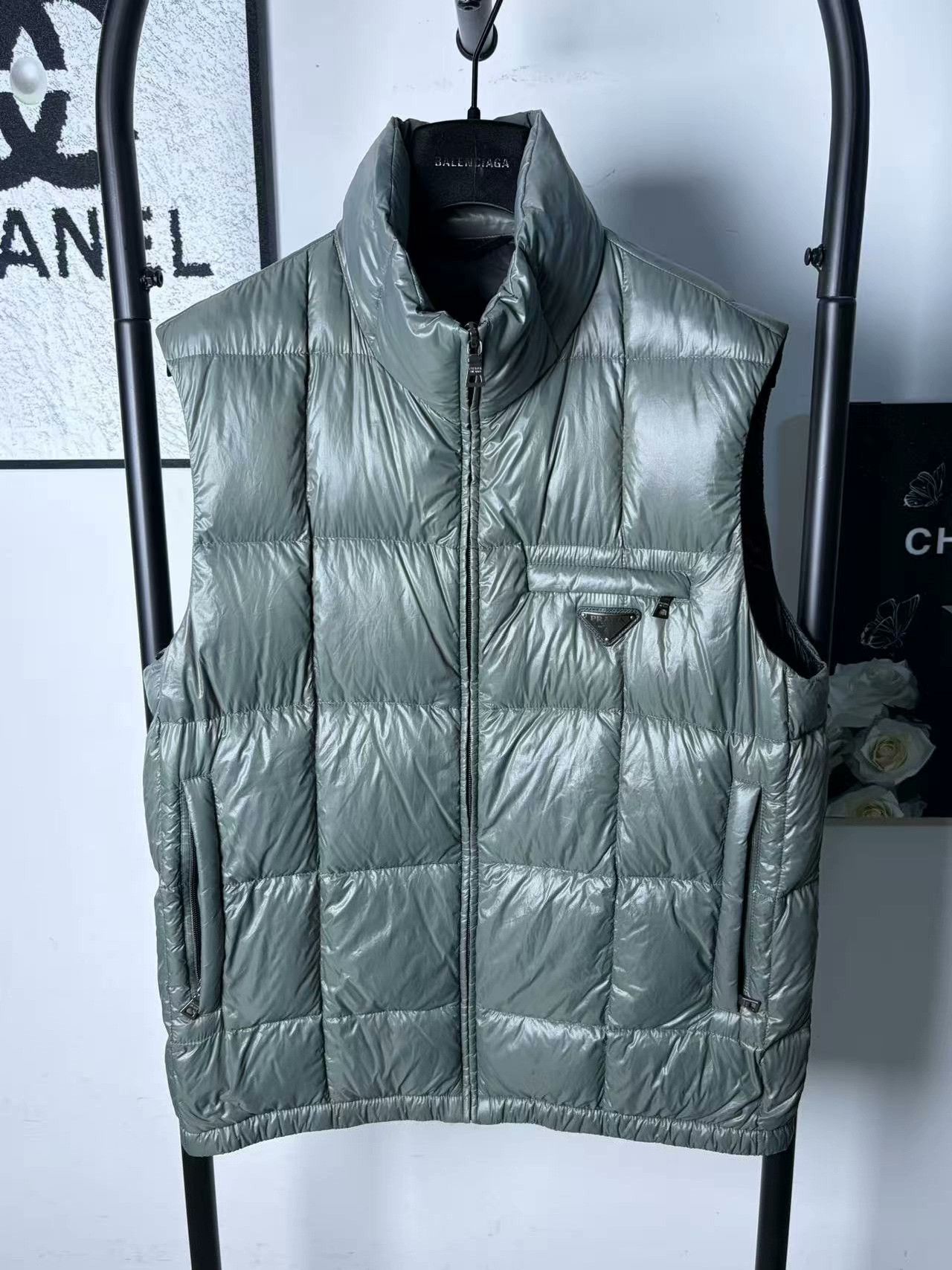 Prada Prada Down White Heavy Coat m Men Size US M / EU 48-50 / 2 - 1 Thumbnail