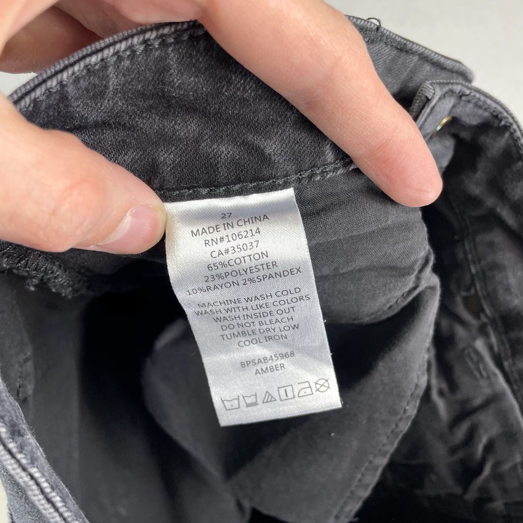 Vintage **Women Size 27 Black Skinny Jeans Mid Rise Zipper** User: Women Size 27 Black Skinny Jeans Mid Rise Zipper Size 27" / US 4 / IT 40 - 5 Thumbnail
