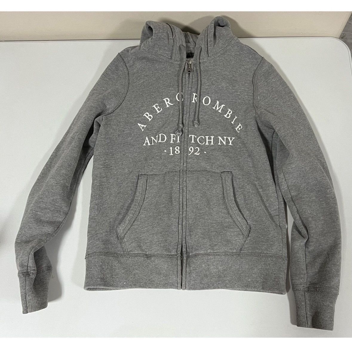 Abercrombie & Fitch A&F Gray White Logo Zipper Sweater Sweatshirt Hoodie Size S🩶 Size S / US 4 / IT 40 - 2 Thumbnail