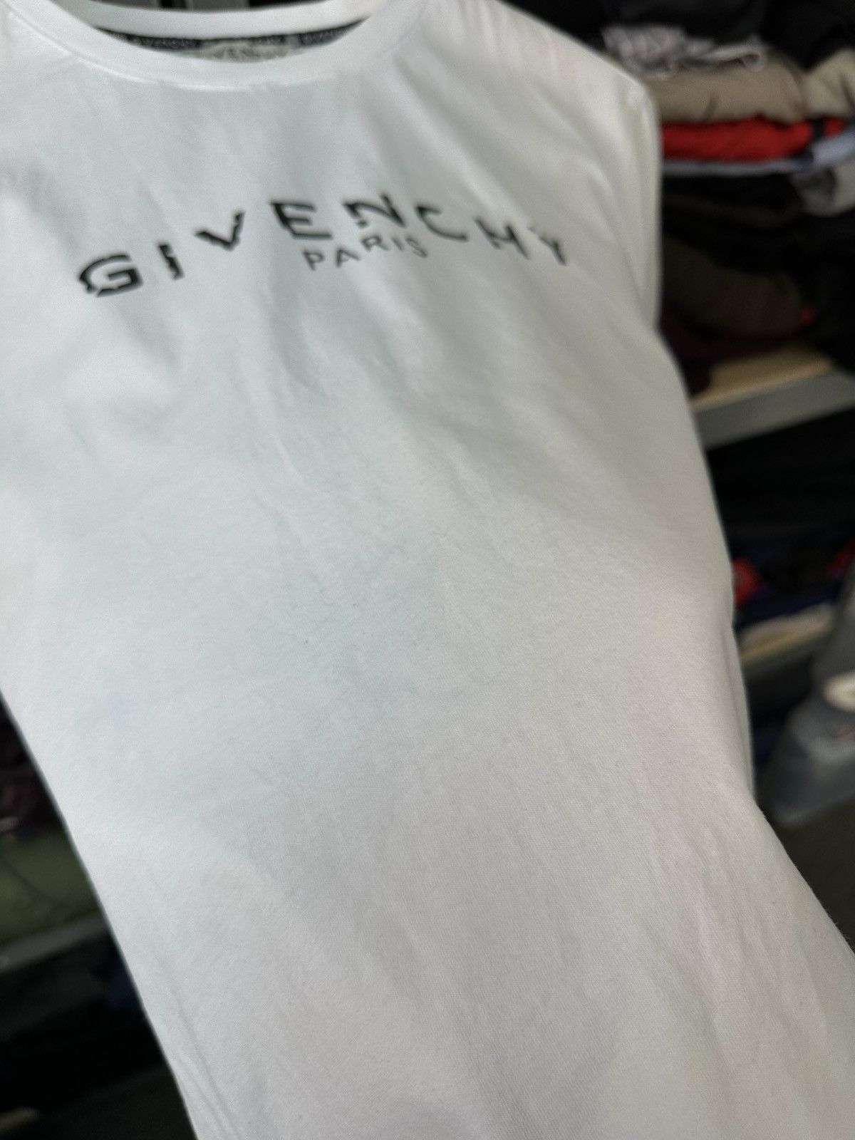 Givenchy Givenchy Paris T-Shirt Centre Logo White Luxury Tee Size L Size US L / EU 52-54 / 3 - 23 Thumbnail