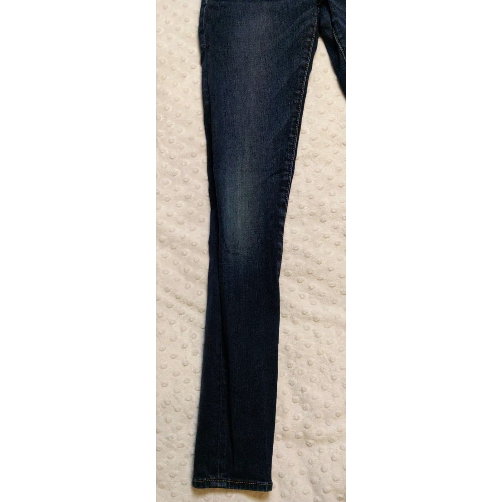 Abercrombie & Fitch Abercrombie & Fitch Medium Wash Distressed Skinny High Rise Jeans 26 X 29 Womens Jeans 5-Pocket Solid Blue 90s VintageRise 26/29 Womens Size 26" / US 2 / IT 38 - 3 Thumbnail
