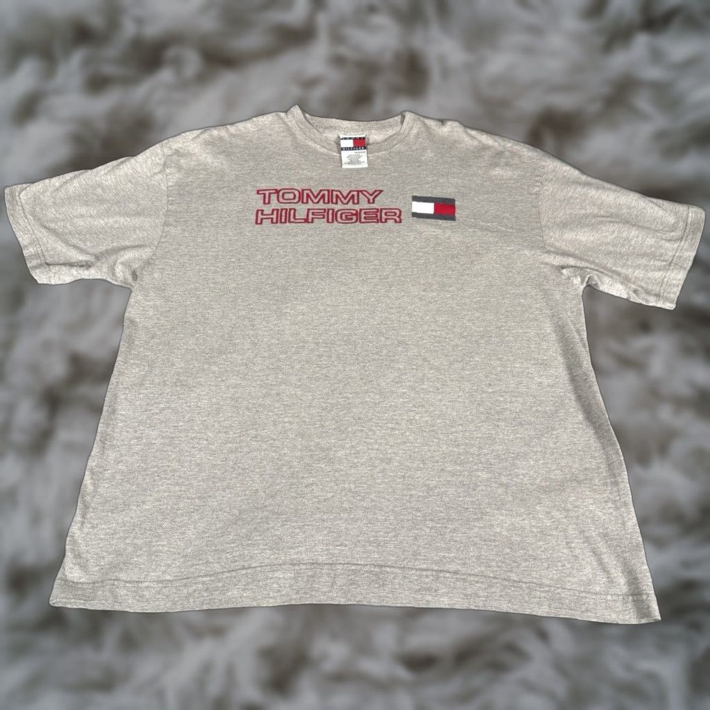 Tommy Hilfiger VINTAGE Tommy Hilfiger Flag T Shirt Mens 2XL Gray Hip Hop Y2K Graphic Print Crew Neck Short Sleeve Shirt Mens Size US XXL / EU 58 / 5 - 1 Thumbnail
