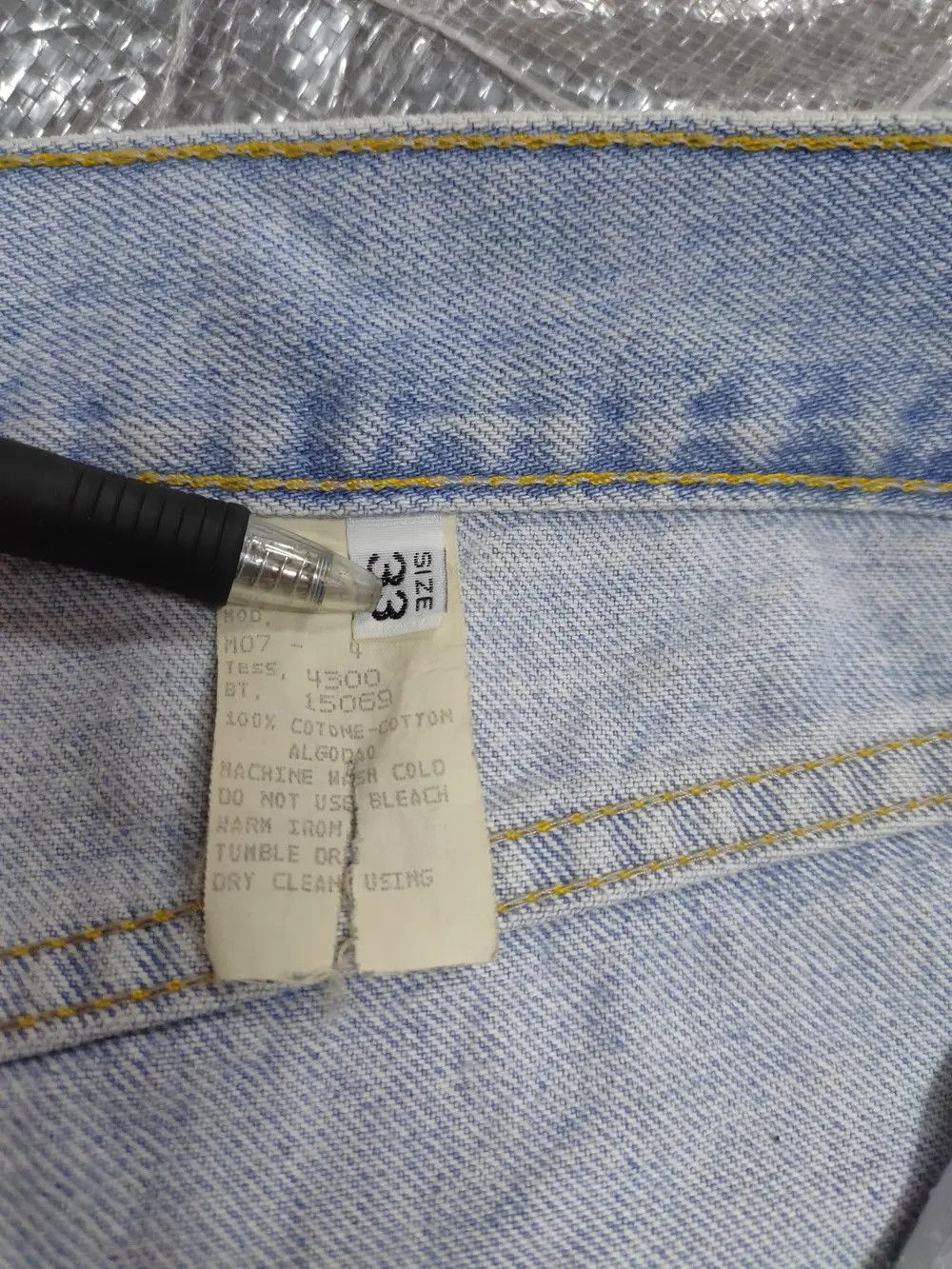 Moschino Vintage Moschino light denim jeans Size US 33 - 5 Thumbnail