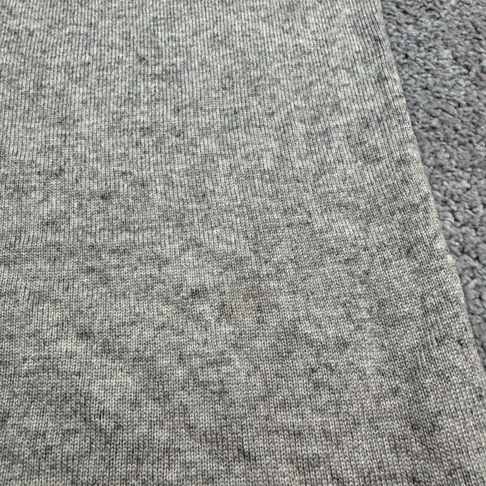Vintage VINTAGE Banana Republic Cashmere Silk V-neck Pullover Sweater Mens XL Gray Knit Size US XL / EU 56 / 4 - 6 Thumbnail