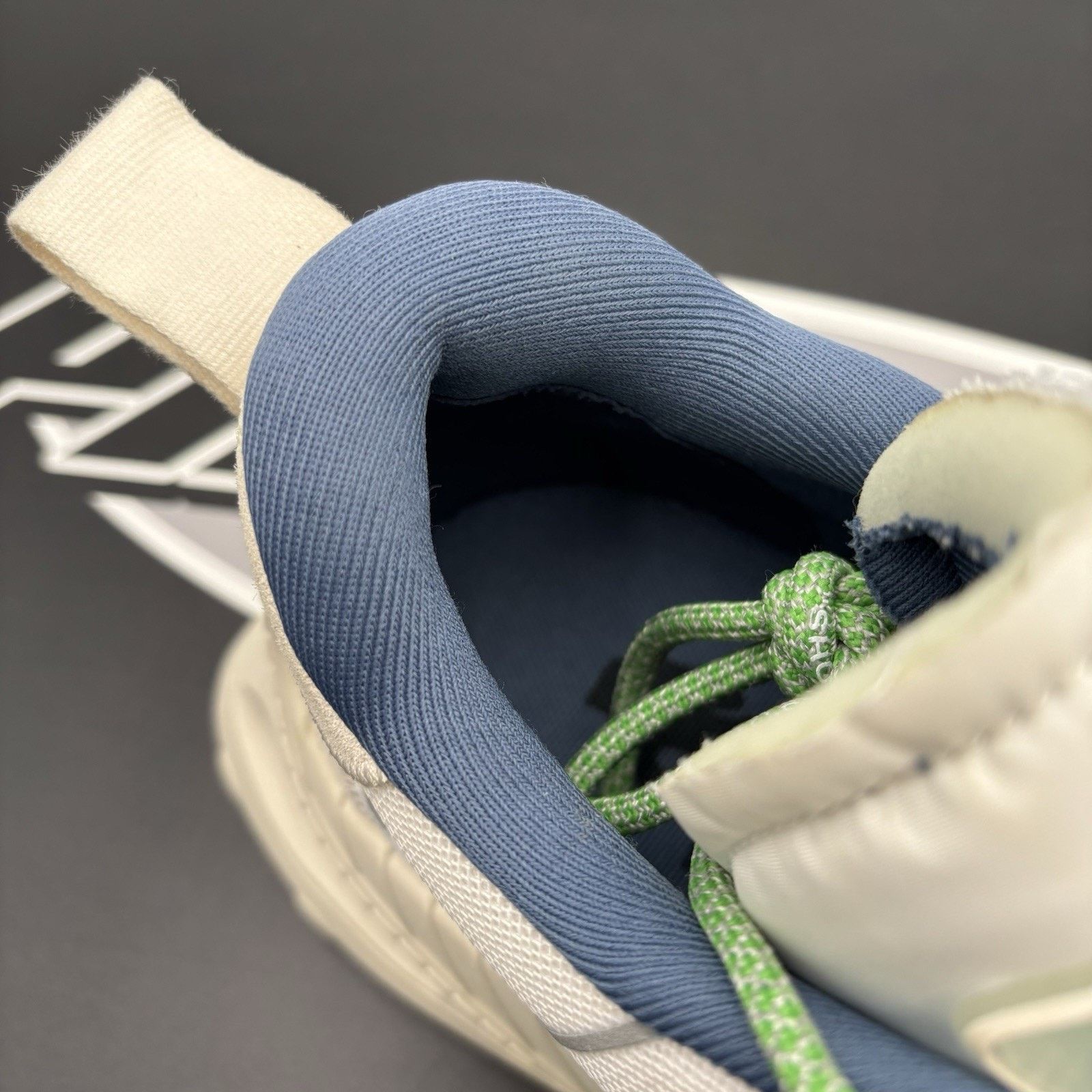 Off-White Off-White ODSY-1000 ' White, Green Spray Paint ' | GREAT! Size US 12 / EU 45 - 16 Thumbnail