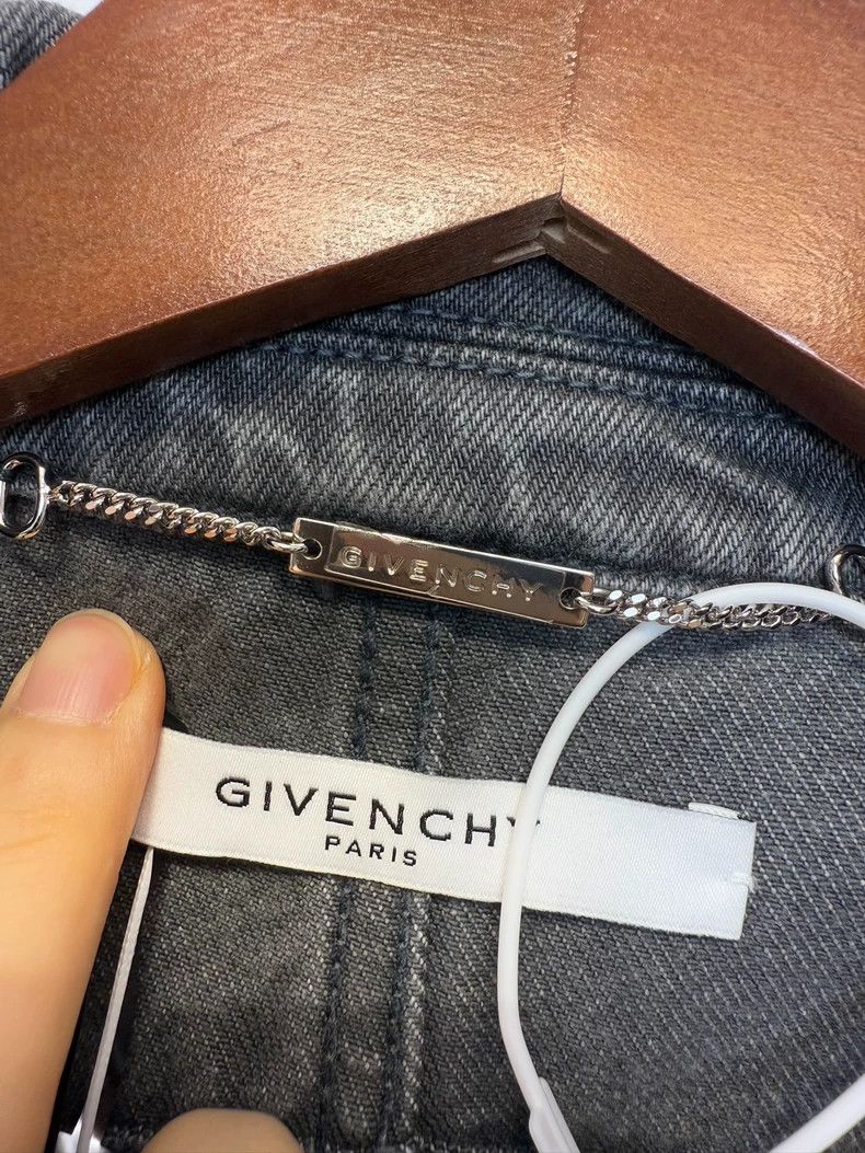 Givenchy Givenchy Size38 Denim distressed style jacket size 38 Size US M / EU 48-50 / 2 - 3 Thumbnail