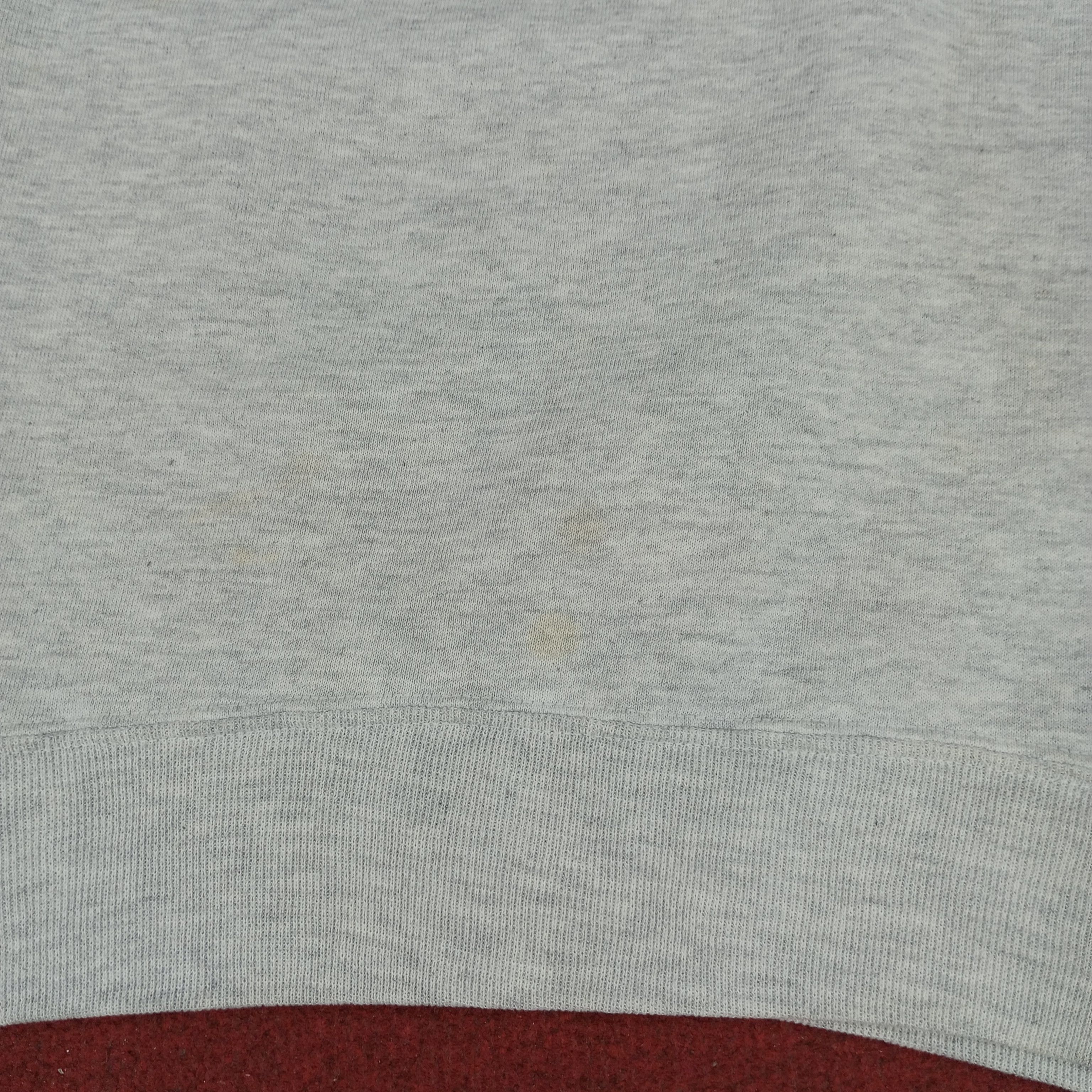 Vintage Leo Lions Center Embroidery Design Streetwear Sweatshirt Size US XL / EU 56 / 4 - 9 Thumbnail