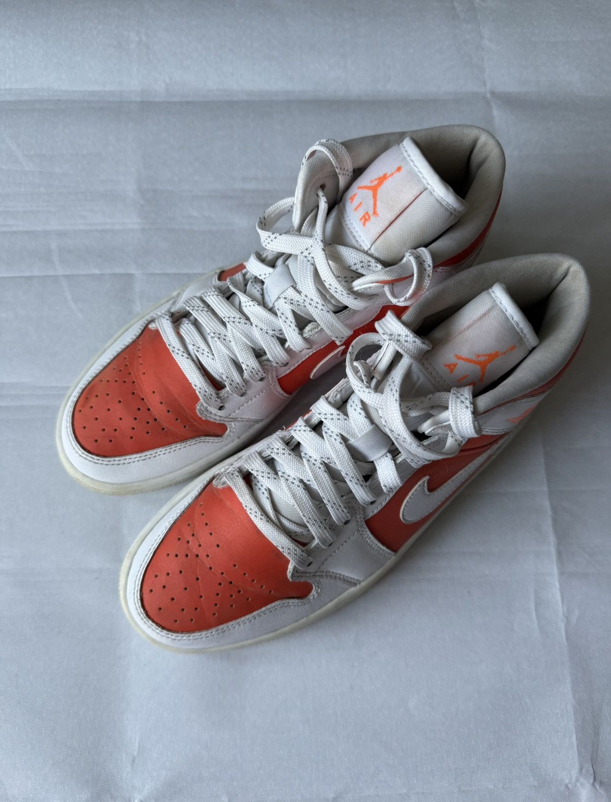 Jordan Brand × Nike Nike Air Jordan Retro 1 MID high sneakers Size US 6.5 / IT 36.5 - 3 Thumbnail