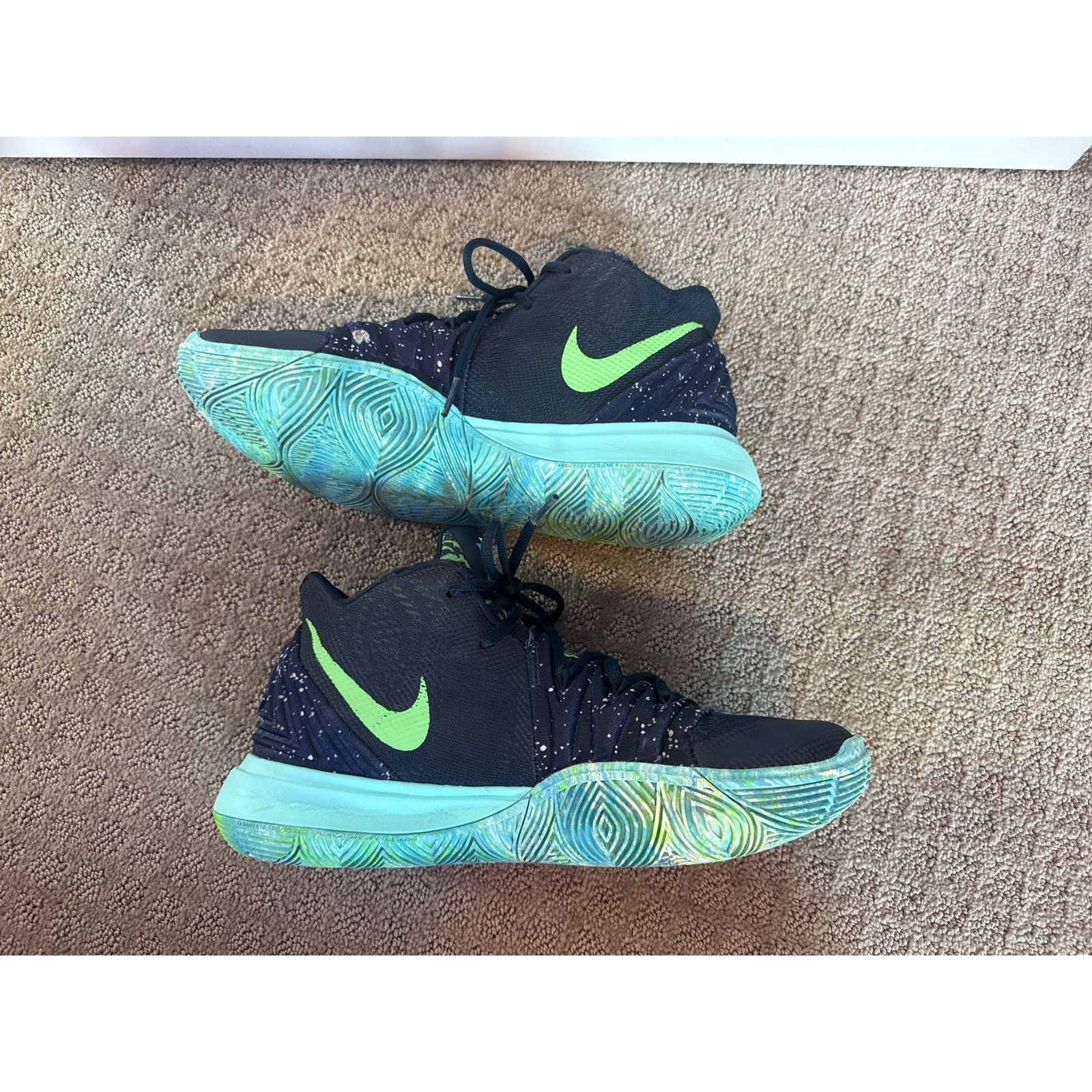Nike Nike Kyrie 5 UFO Light Current Blue Basketball Shoe,10 Size US 10 / EU 43 - 8 Thumbnail