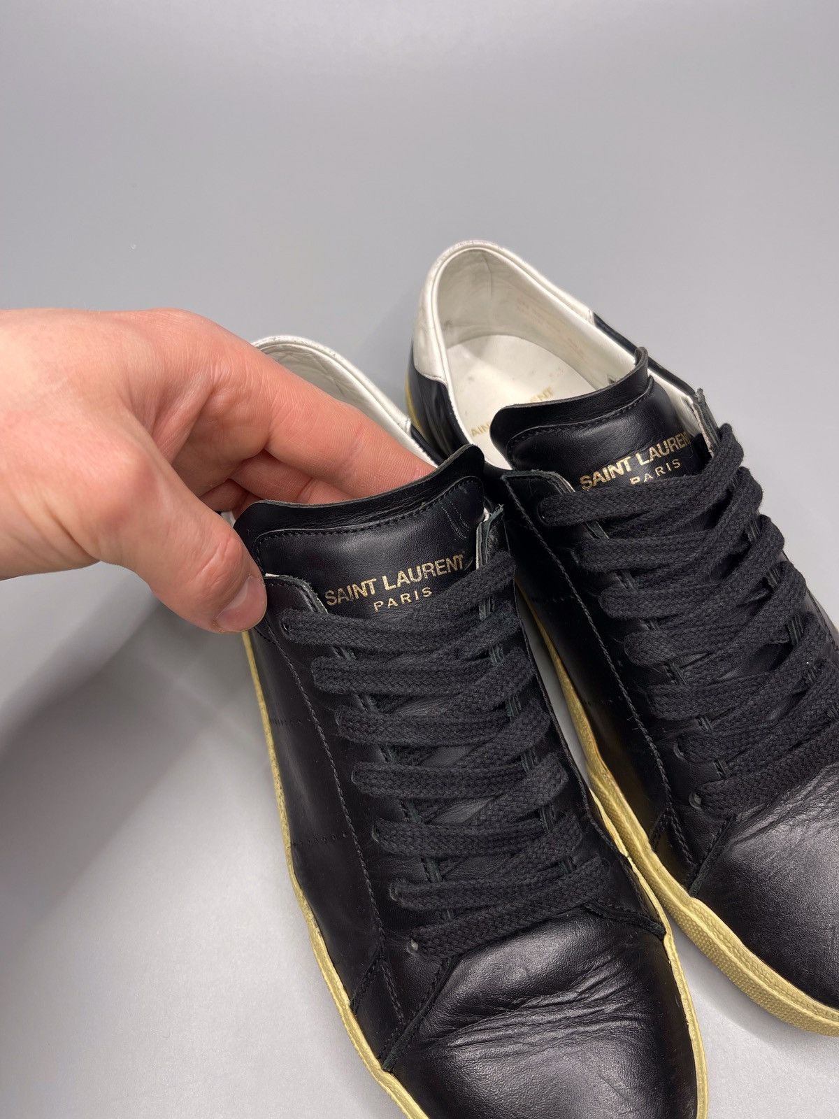 Saint Laurent Paris Saint Laurent Paris Leather Low-Top Sneakers SL/06 Size US 8.5 / IT 38.5 - 8 Thumbnail