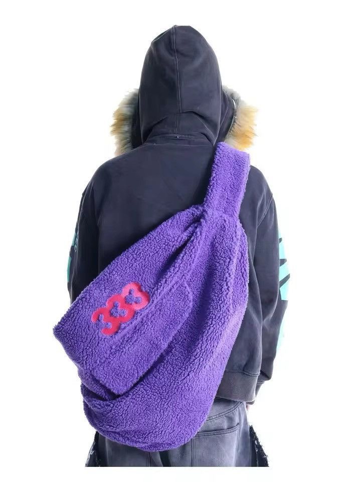 Japanese Brand Streetwear Shoulder Crossbody Unisex Bag Size ONE SIZE - 3 Thumbnail