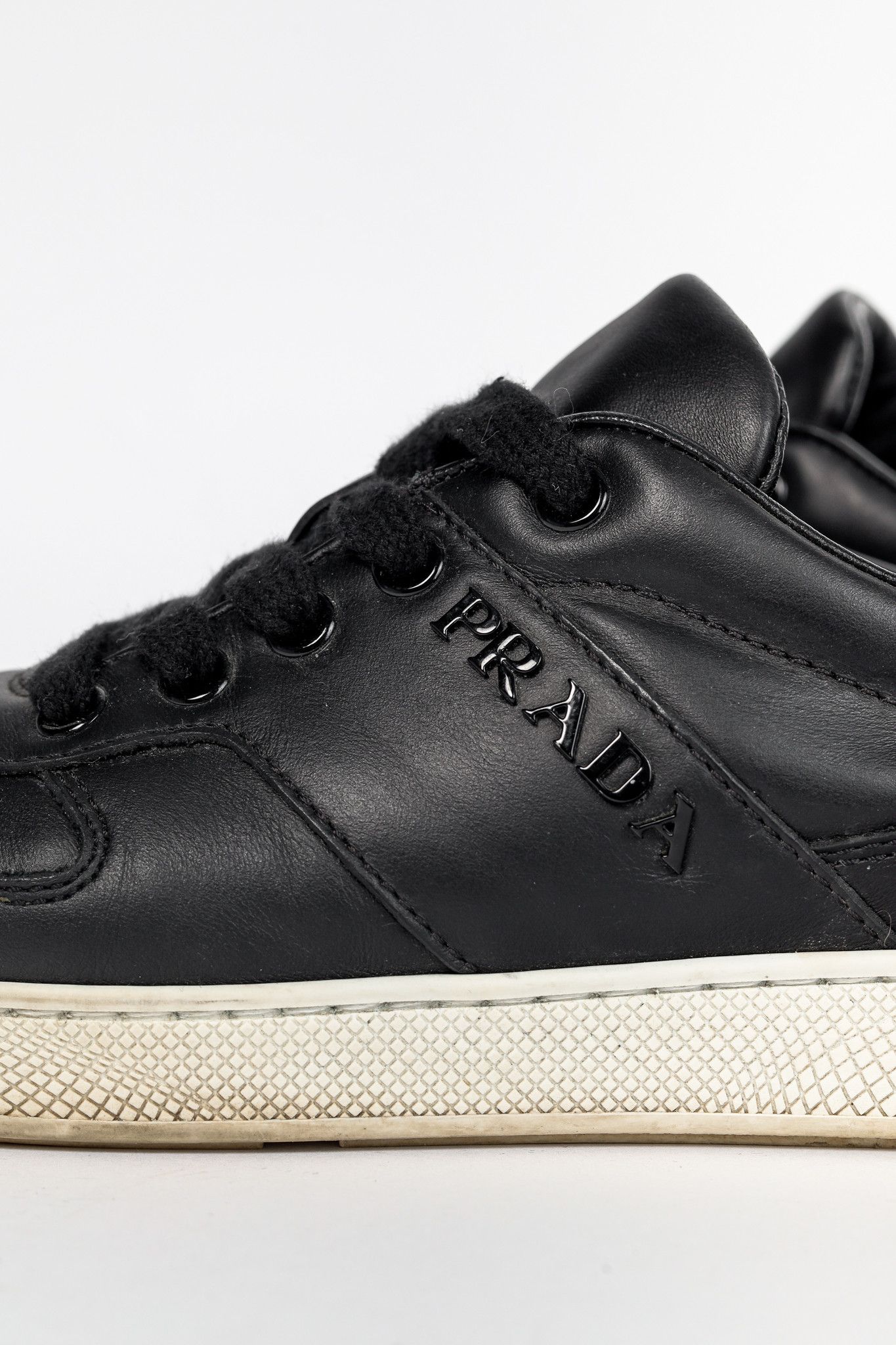 Prada Prada Nero Leather Metallic-Trim Low-Top Sneakers Size US 6.5 / IT 36.5 - 7 Thumbnail