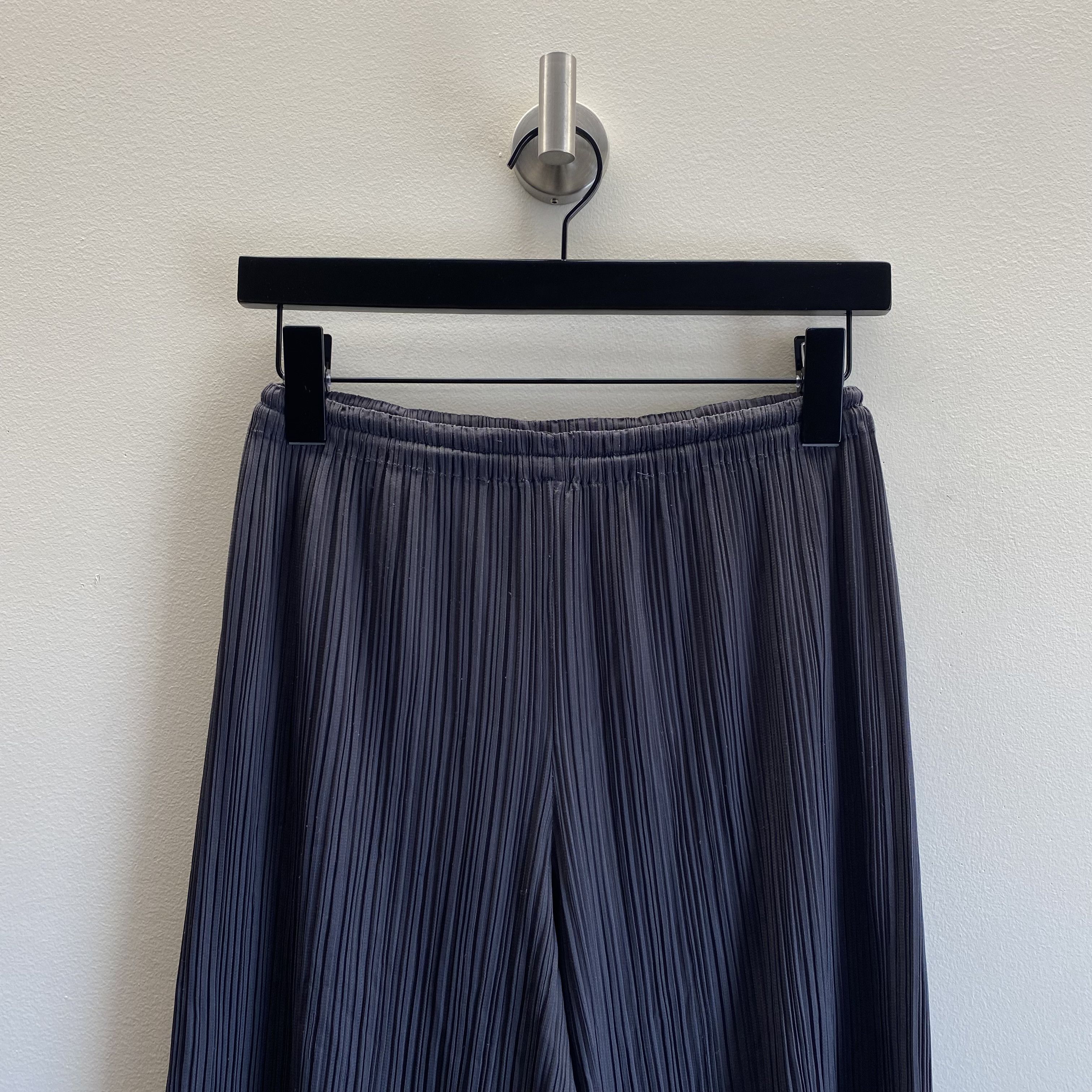 Issey Miyake Issey Miyake Grey Pleats Please Cut Off Caprese Size 24" / US 00 / IT 34 - 3 Thumbnail