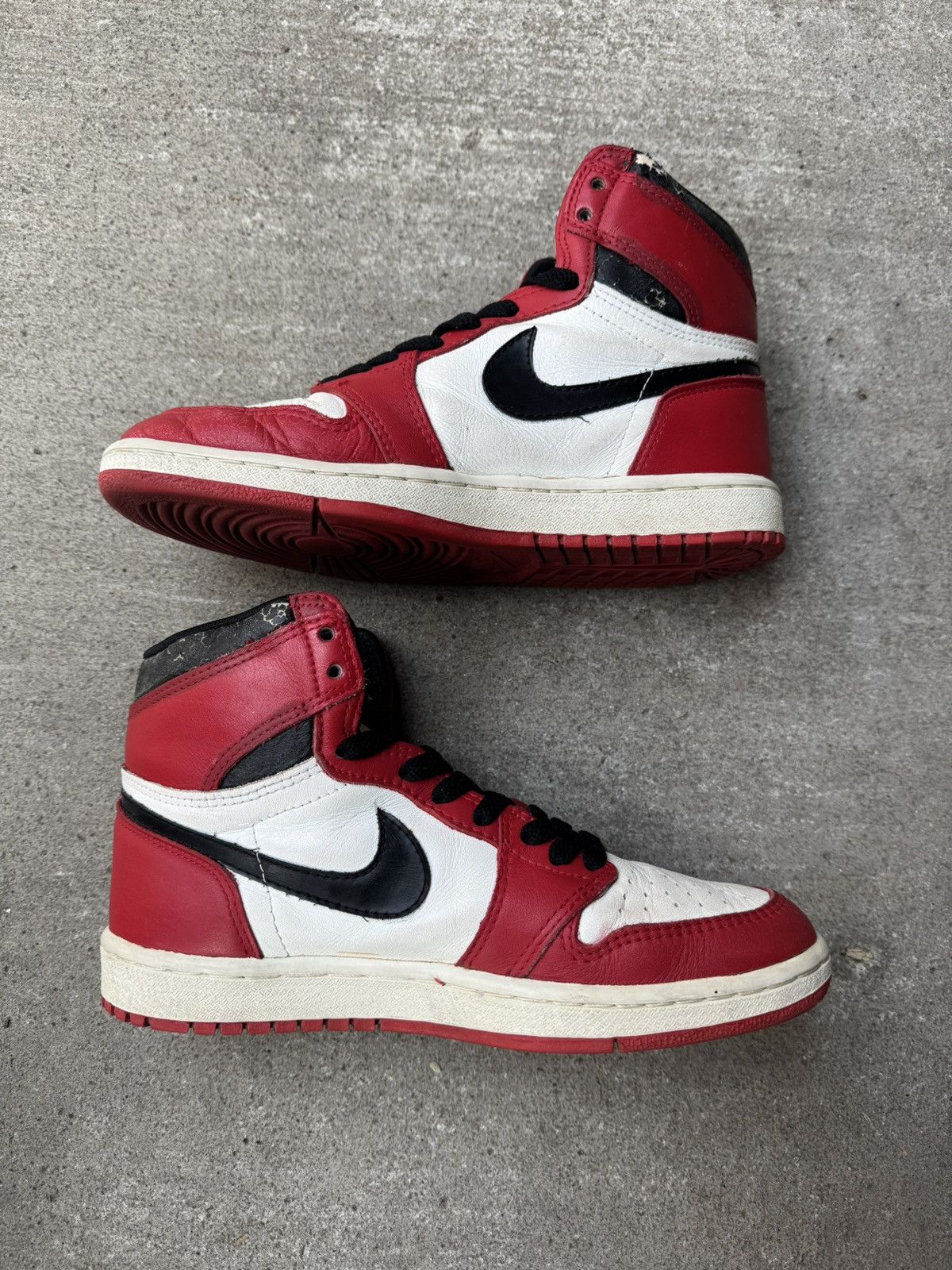 Jordan Brand (1985) JORDAN 1 RETRO HIGH OG CHICAGO SIZE 7 Size US 7 / EU 40 - 2 Thumbnail