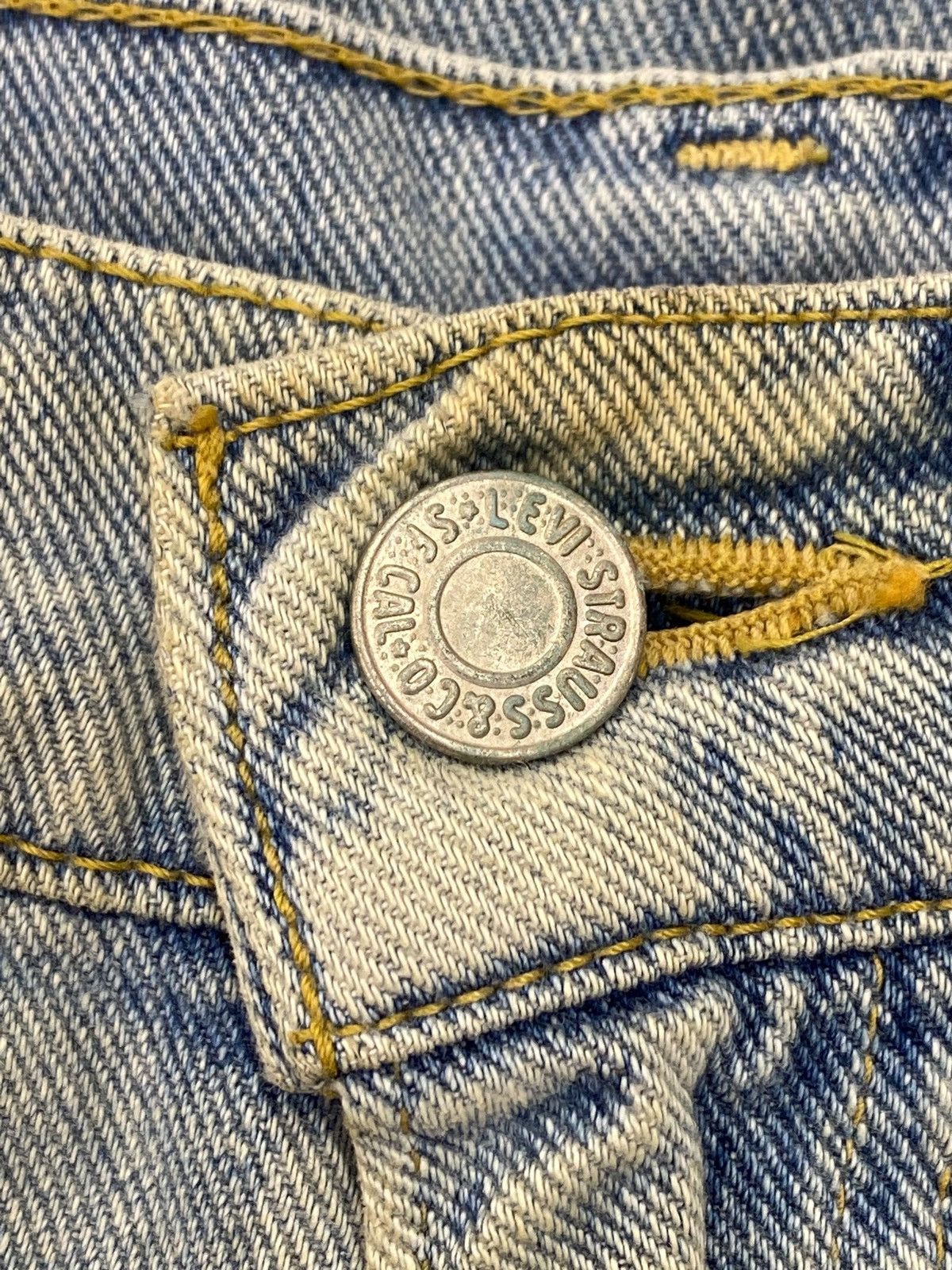 Levi's Levi’s Faded Blue Wash Style Baggy Jeans Size US 26 / EU 42 - 10 Thumbnail