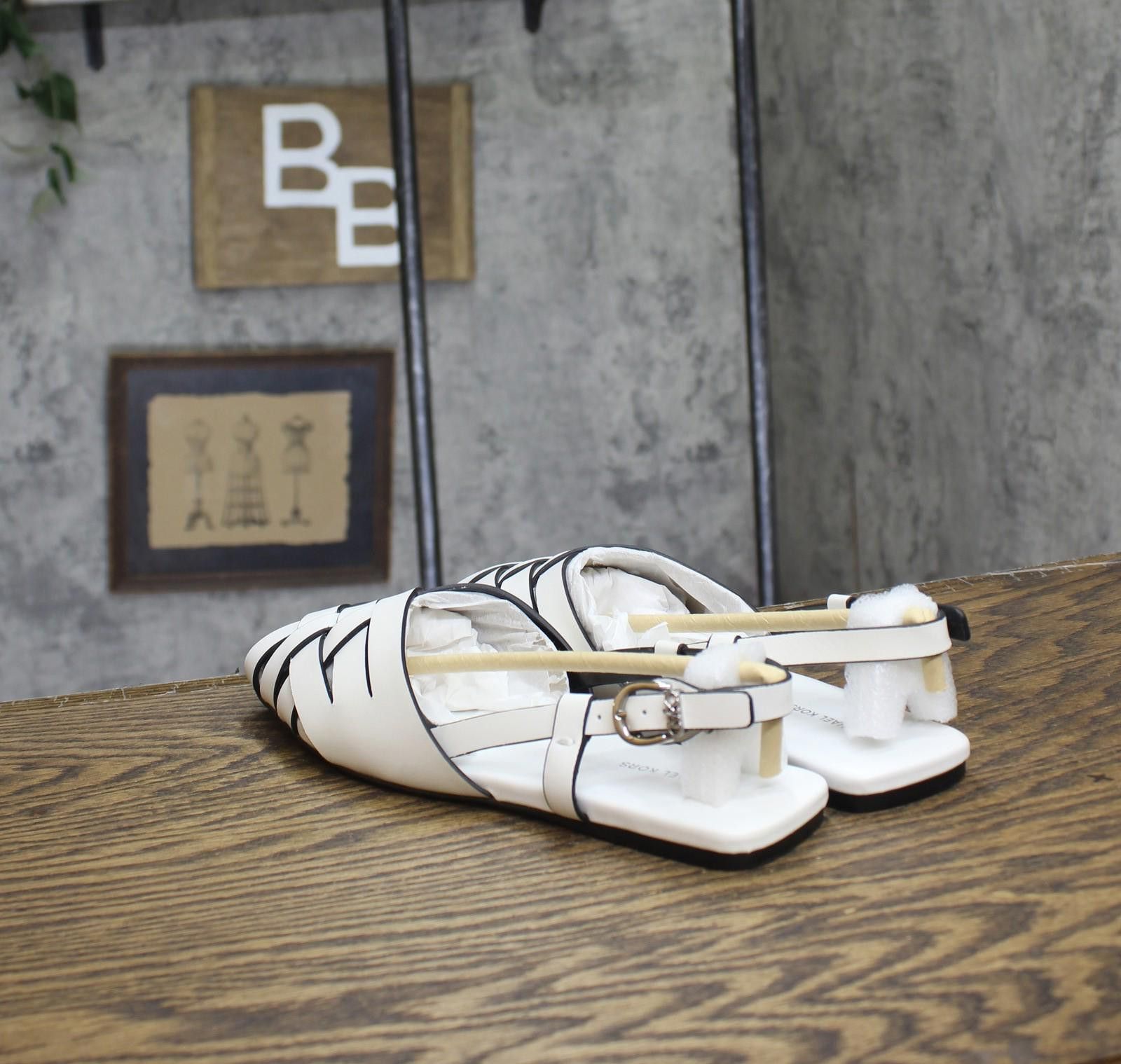 Michael Kors Michael By Michael Kors Pump 40s5irfp1l Optical White 7m Size US 7 / IT 37 - 2 Thumbnail