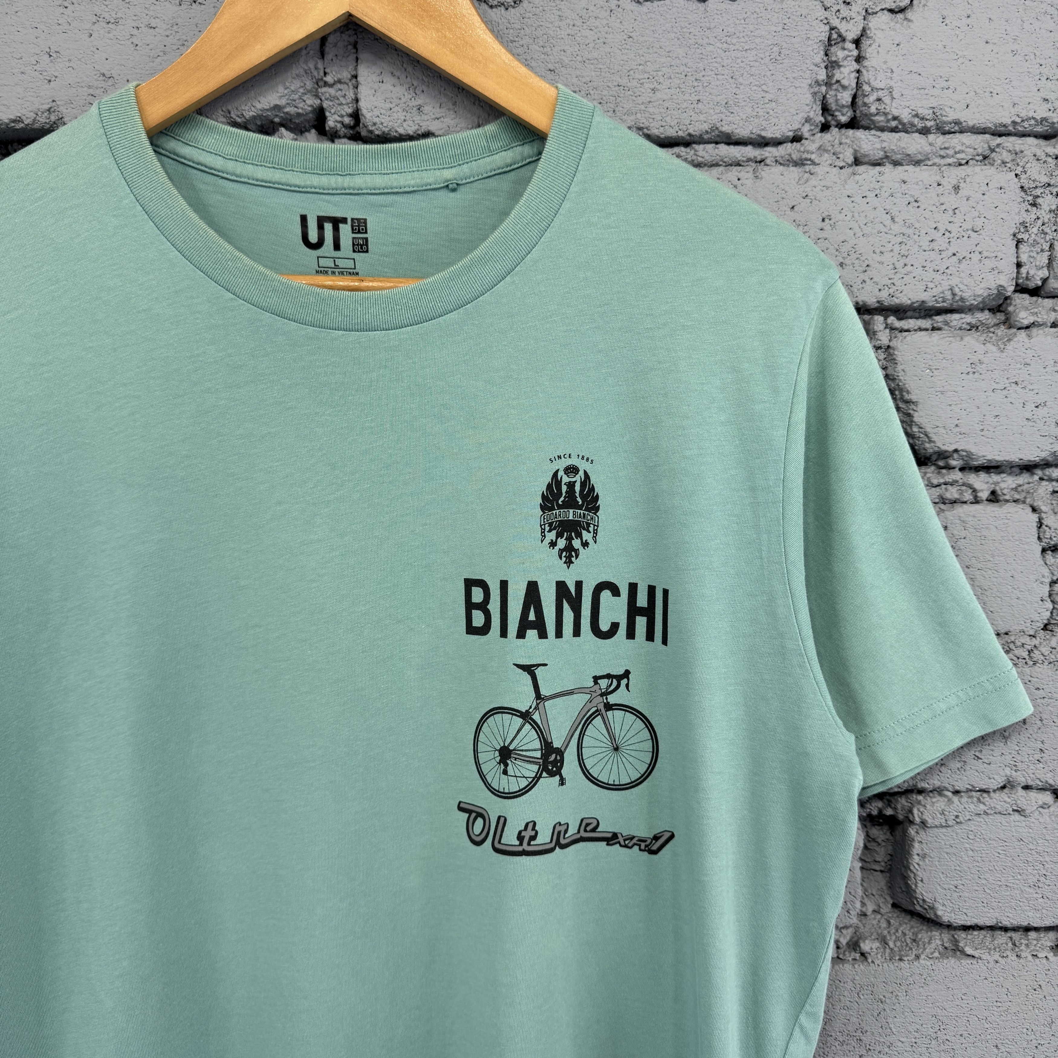 Uniqlo Uniqlo x Bianchi Oltre XR4 Road Bike Tshirt Size US L / EU 52-54 / 3 - 3 Thumbnail