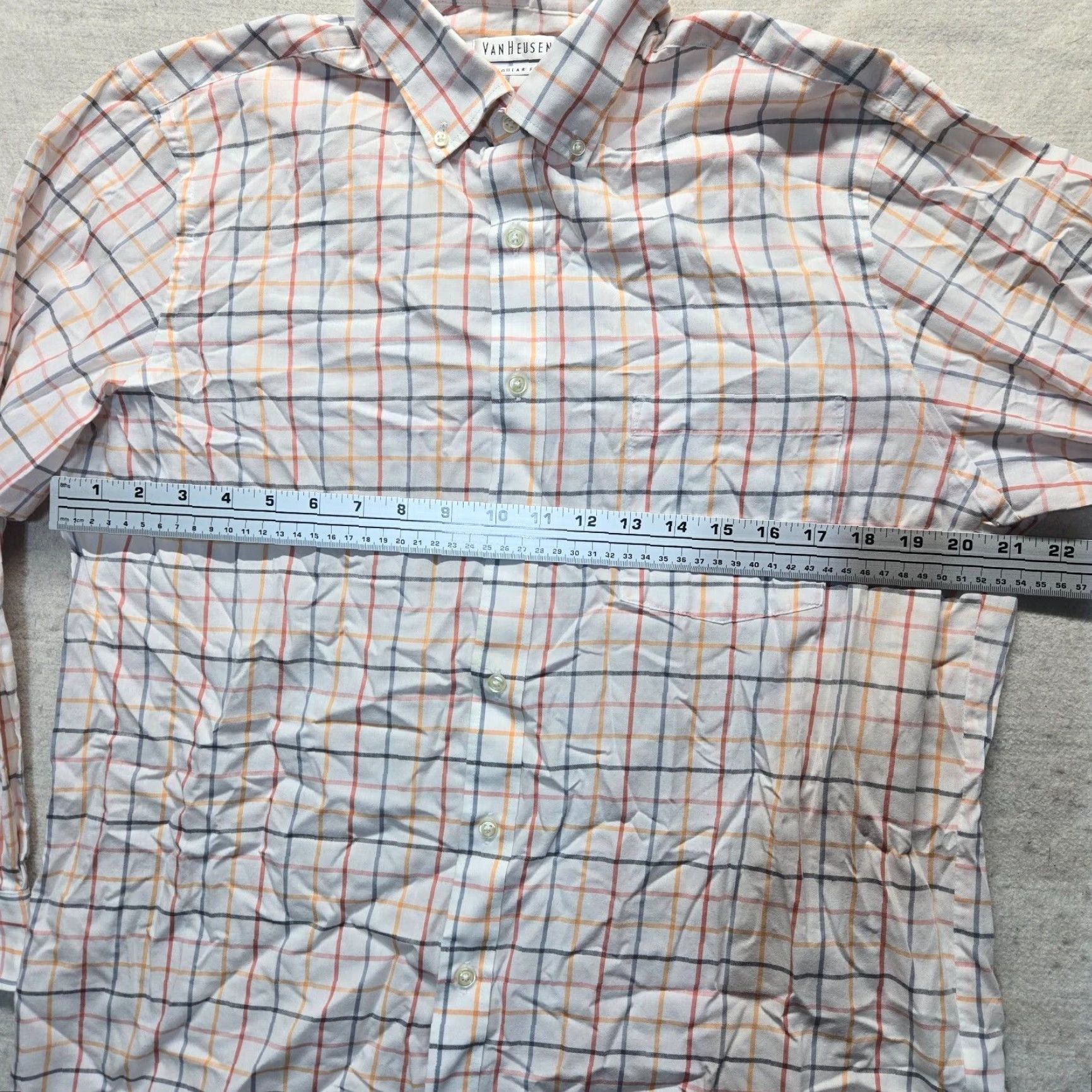 Van Heusen Van Heusen Shirt Button-Up Men 16.5 Reg White Checkered Long Sleeve Collared VINTAGE No 16.5 32/33 Size US L / EU 52-54 / 3 - 4 Thumbnail
