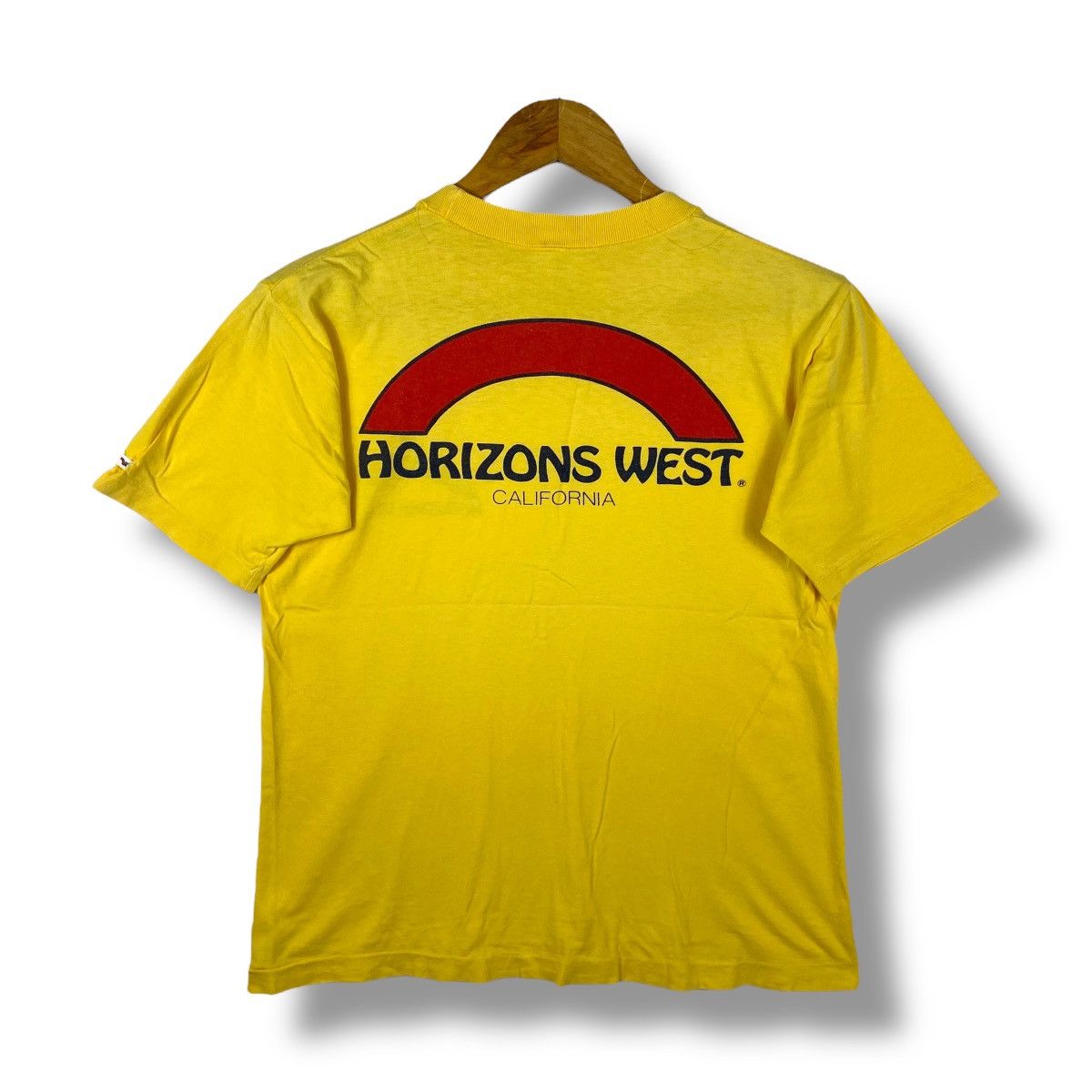 Vintage Vintage 80's HORIZON WEST CALIFORNIA Graphic Tee Shirt Small Size US S / EU 44-46 / 1 - 1 Thumbnail