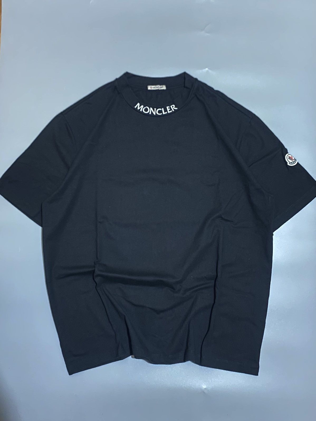 Moncler MONCLER ROUNDNECK SHIRT Size US L / EU 52-54 / 3 - 1 Thumbnail