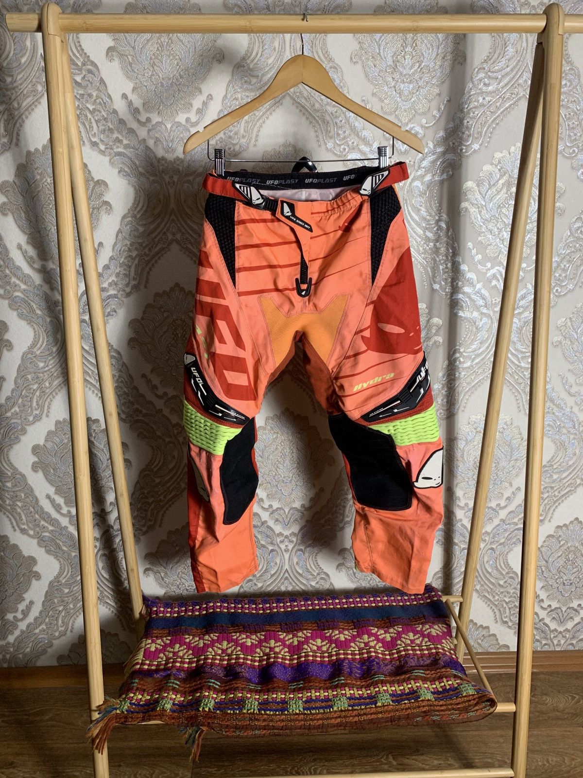 NASCAR VINTAGE UFO PLAST MOTORCYCLE RACING PANTS BIKE RETRO Y2K 90s Size US 28 / EU 44 - 2 Thumbnail