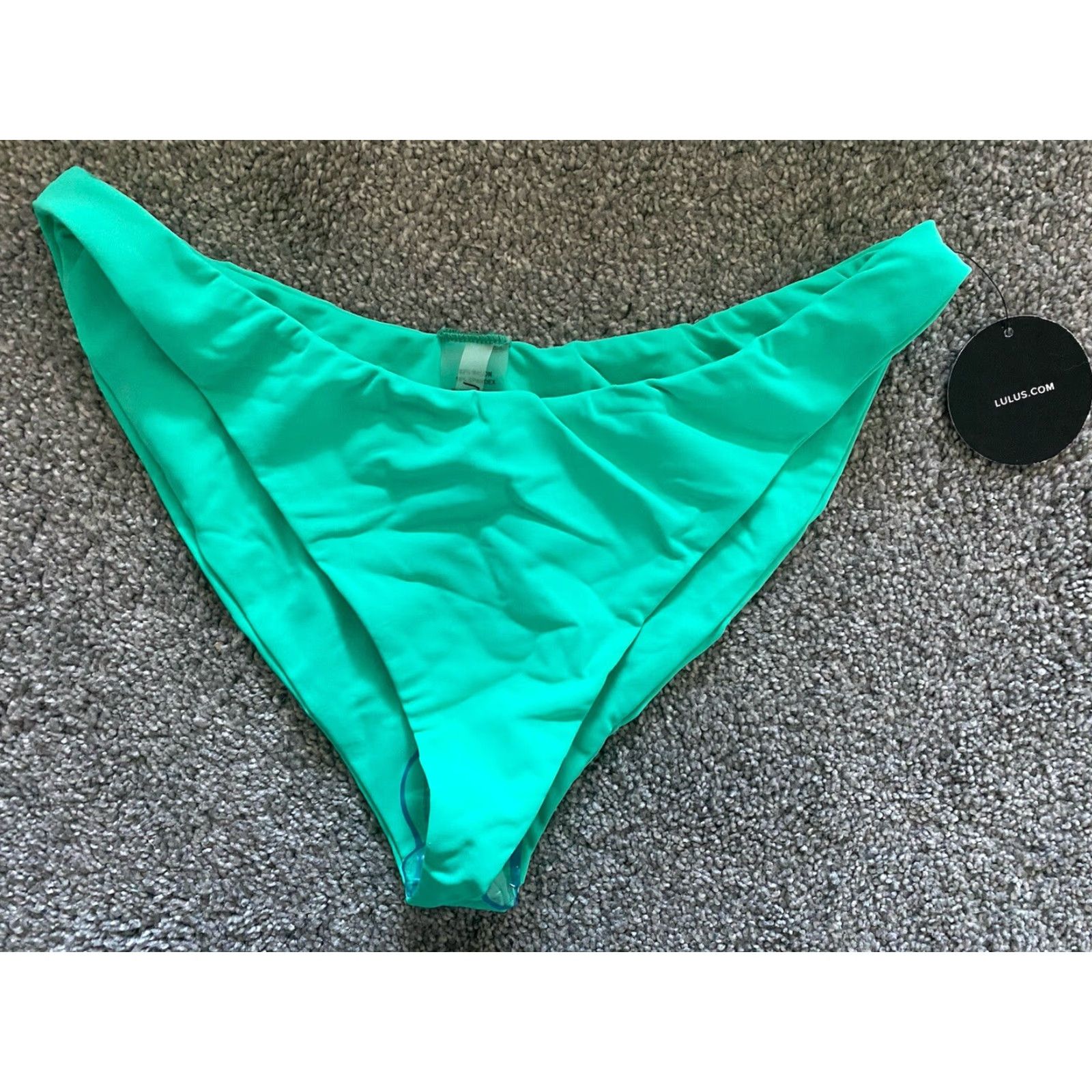 Lulus NWT New Lulus Bathing Suit Women’s Green Size M Top / Size L Bottoms Size M / US 6-8 / IT 42-44 - 3 Thumbnail
