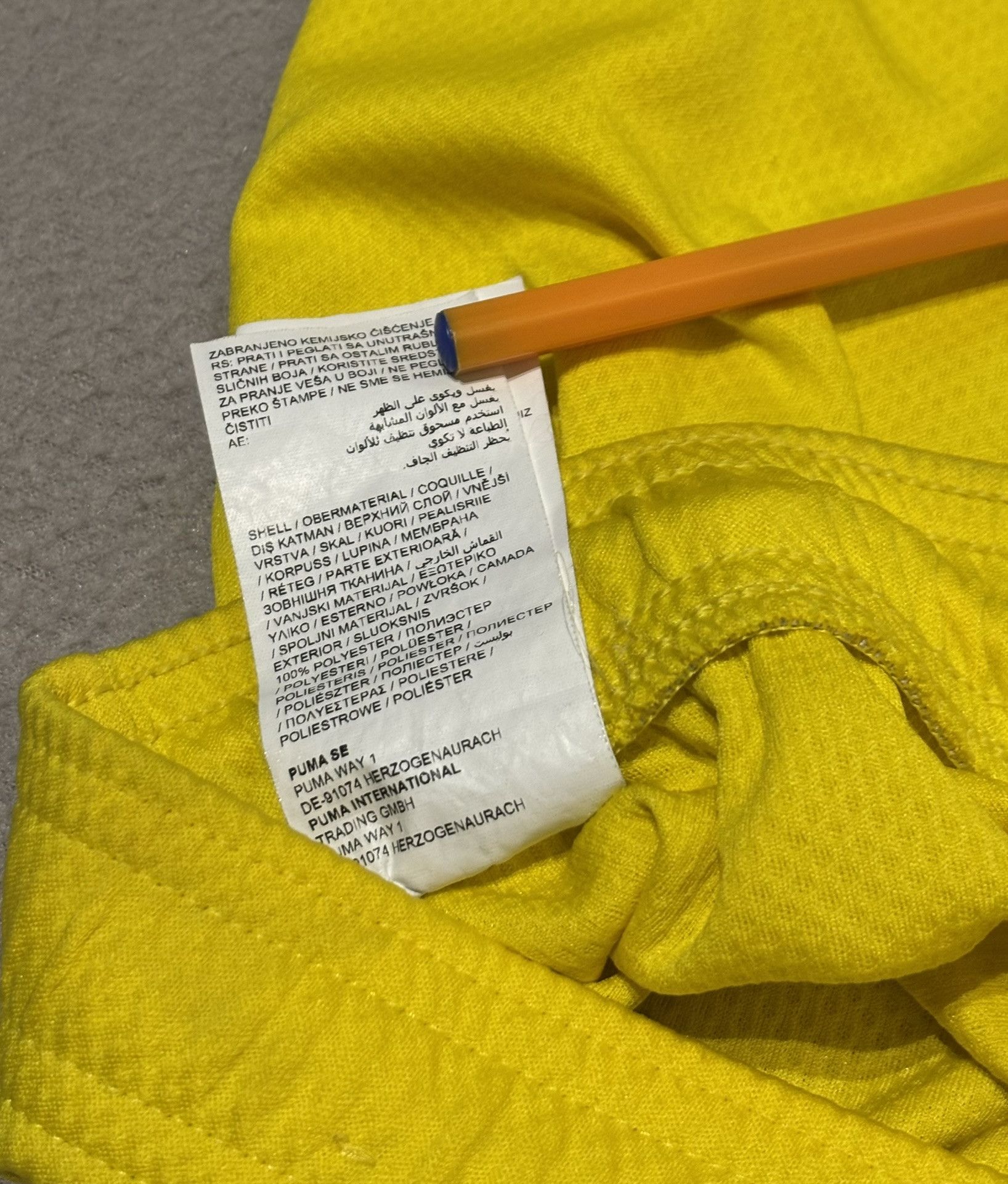 Puma Borussia Dortmund 2019/2020 Puma Football Shorts size M Size US 32 / EU 48 - 13 Thumbnail