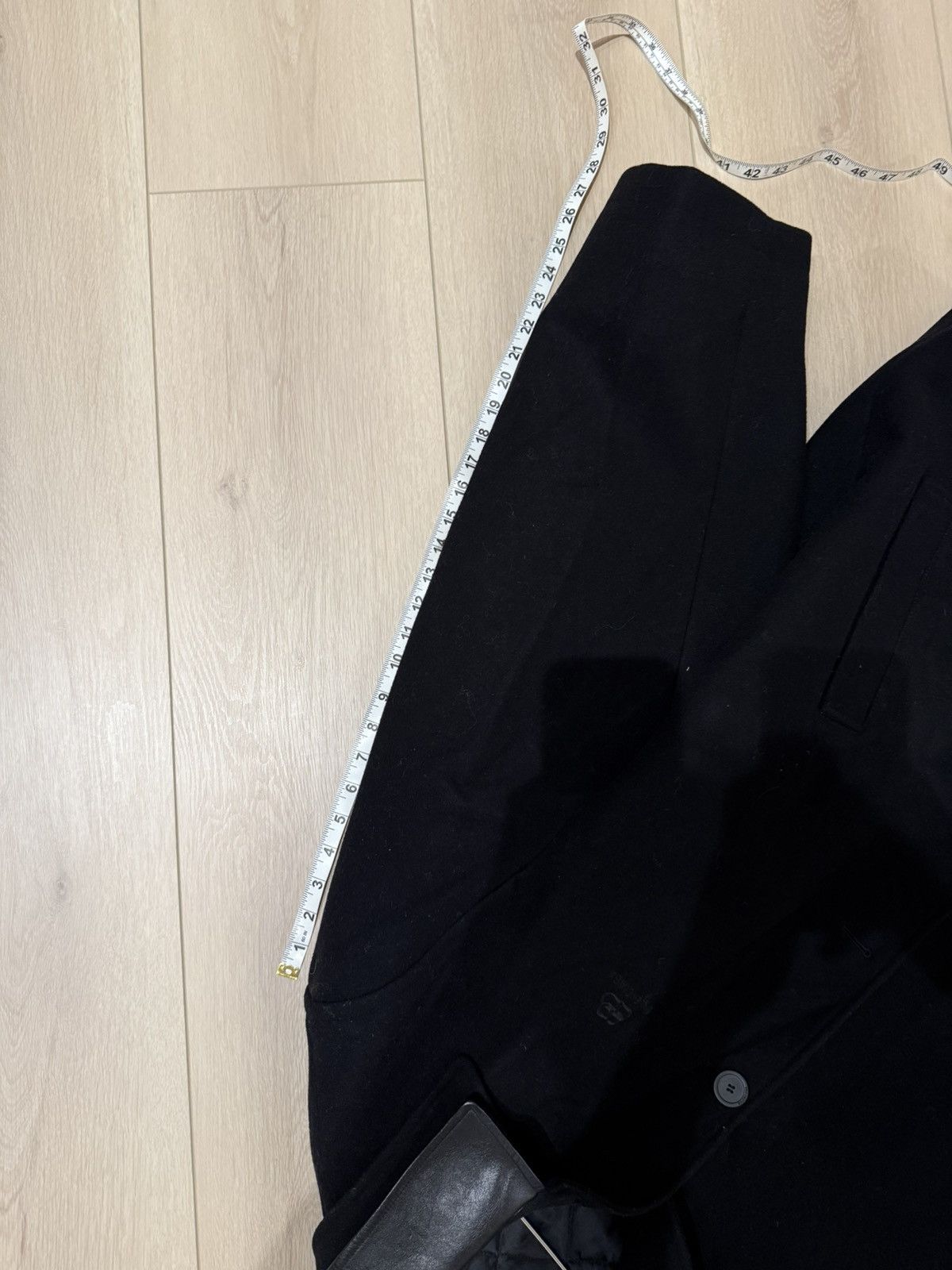 Balenciaga Balenciaga Detail Logo Heavy Wool Coat w/ Leather Collar Size US L / EU 52-54 / 3 - 11 Thumbnail