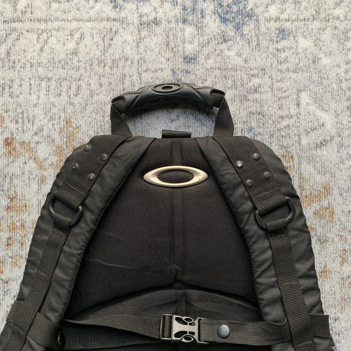Oakley Vintage Rare Oakley Icon Backpack 2.0 Blue Black - Y2K Bag Size ONE SIZE - 10 Thumbnail