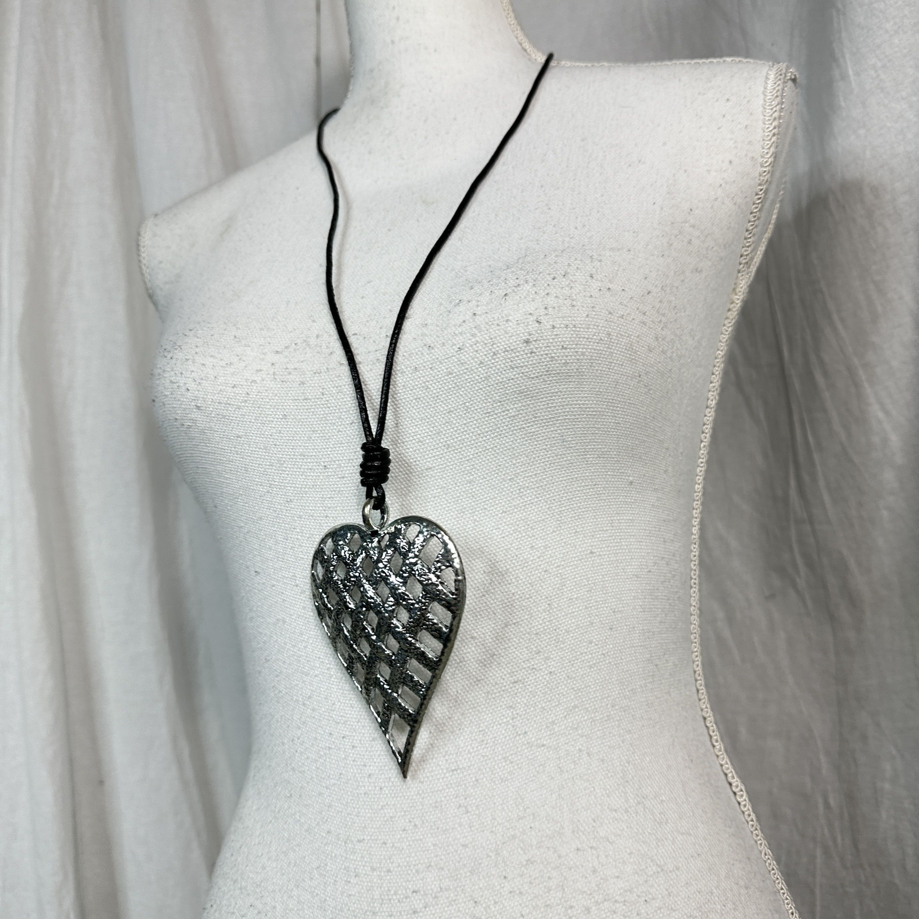 Vintage Vintage Heart Necklace Size ONE SIZE - 6 Thumbnail