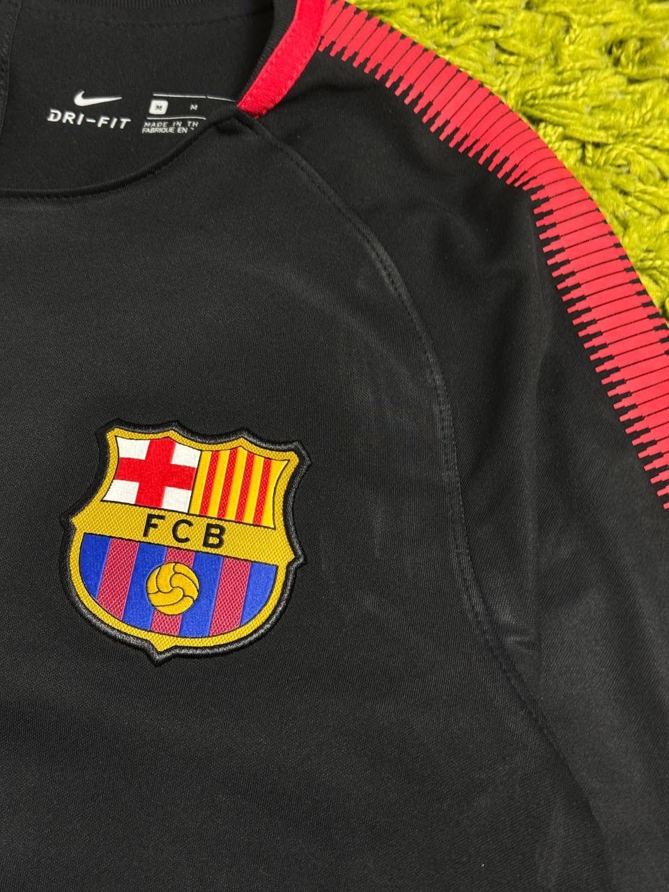 Nike Nike FC Barcelona Squad 2017/2018 Jersey Size US M / EU 48-50 / 2 - 2 Thumbnail