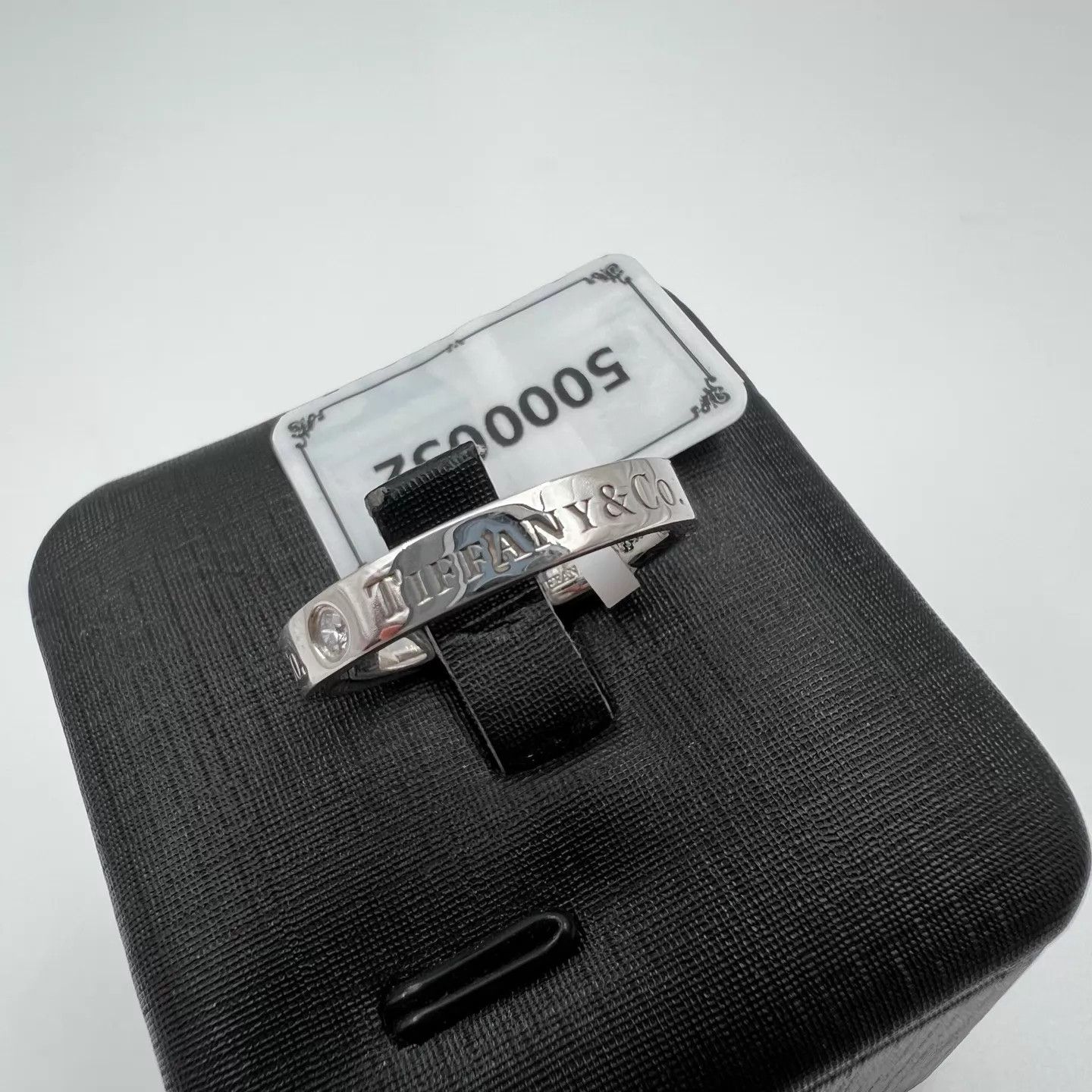 Tiffany & Co. Tiffany & Co. Return to Tiffany 3 Diamond Ring 8.5 99 Size ONE SIZE - 2 Thumbnail