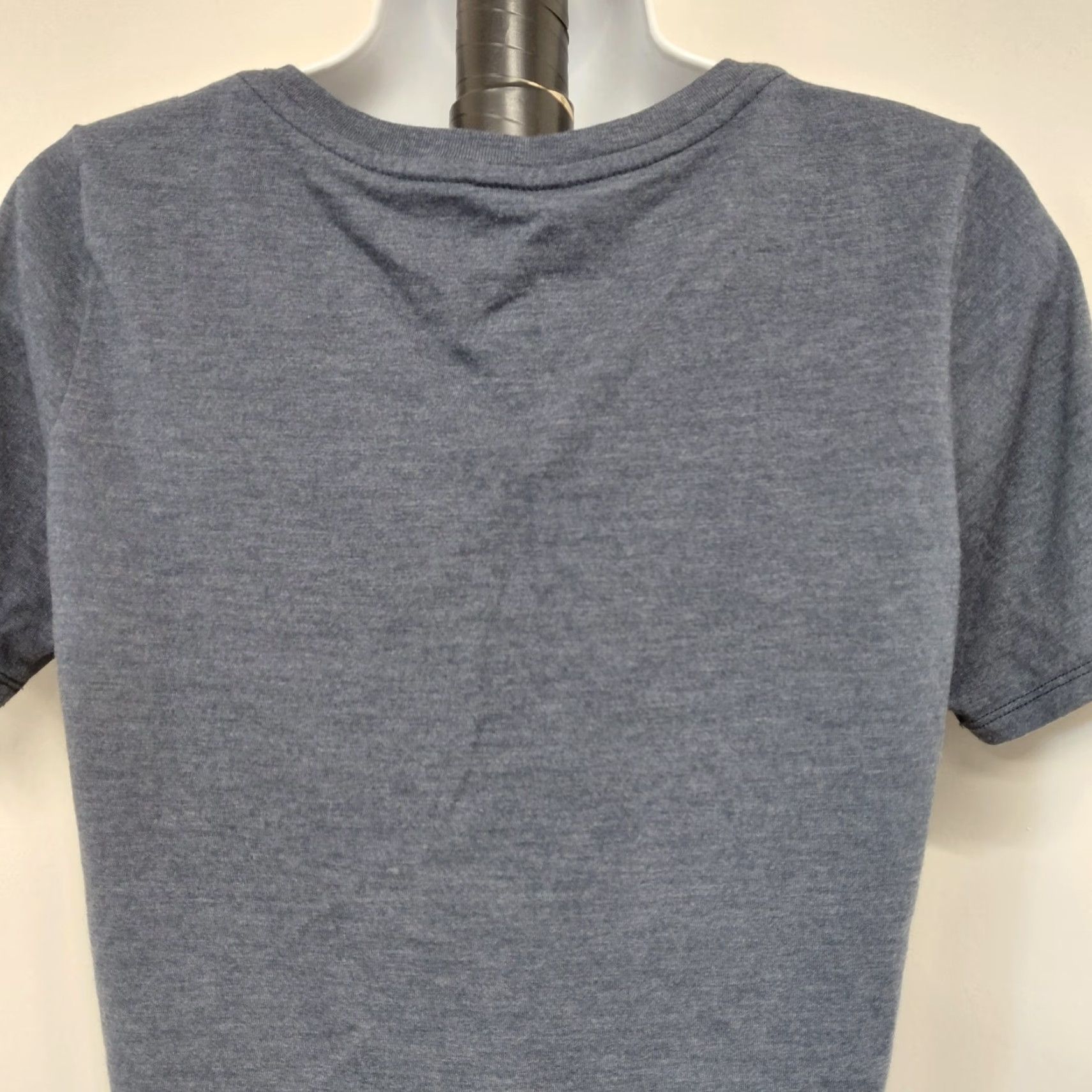 Nike Nike T-Shirt Women Athletic Cut V-Neck Short Sleeve Gray Atlanta Braves Size S Size S / US 4 / IT 40 - 6 Thumbnail