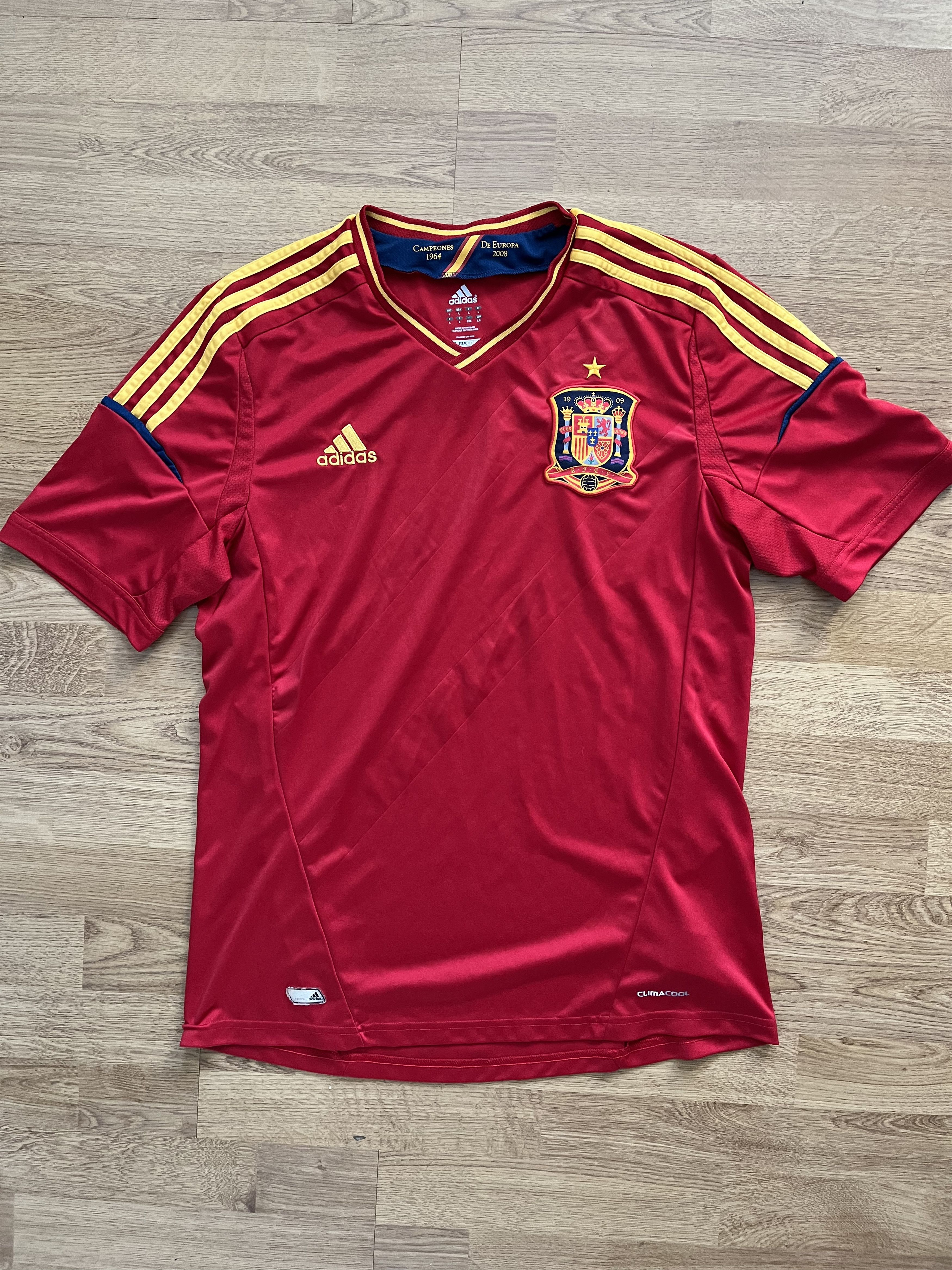 Adidas SPAIN 2006 adidas vintage football kit Size US L / EU 52-54 / 3 - 1 Thumbnail