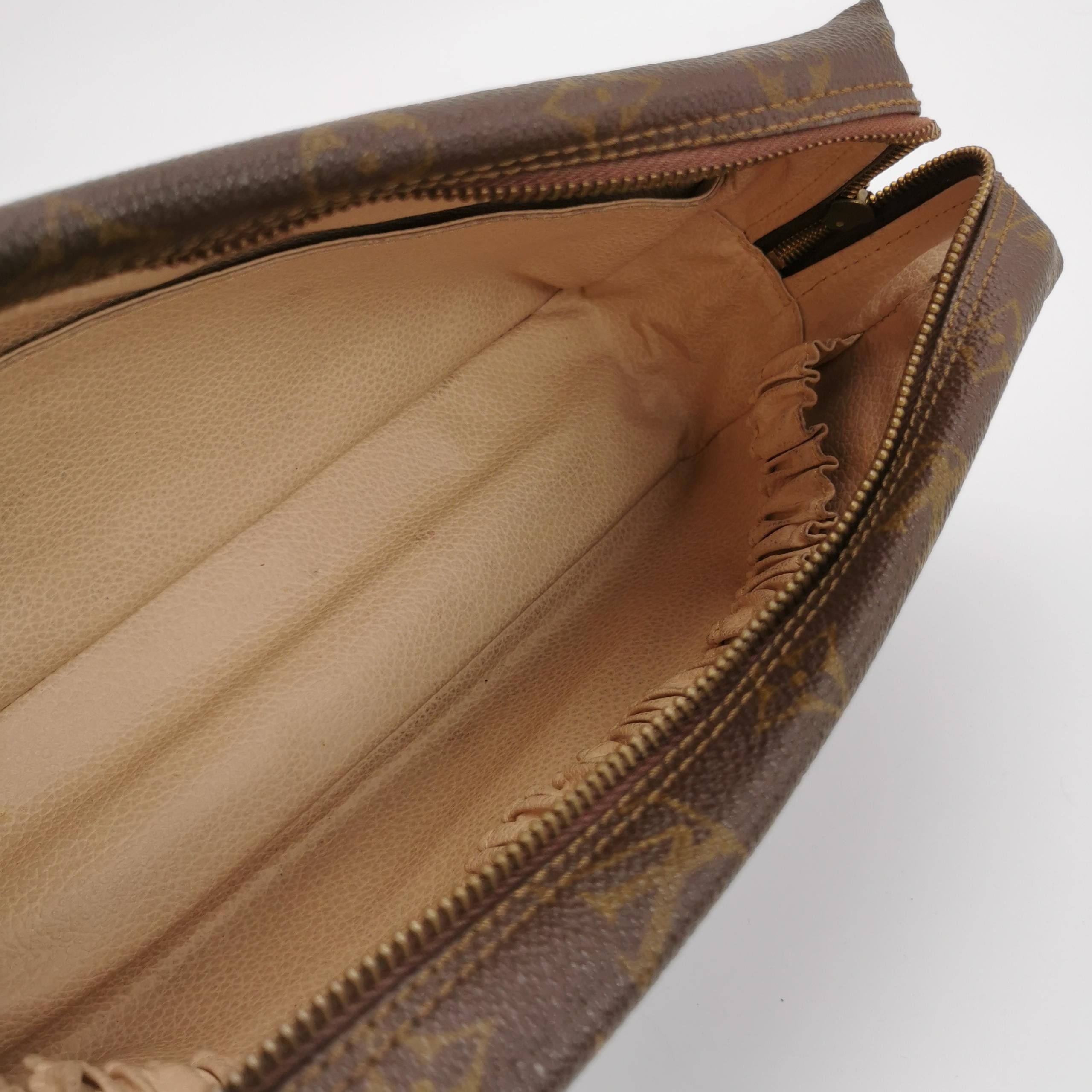 Louis Vuitton Louis Vuitton (LV) Monogram Print Zipper Clutch -y2506 Size ONE SIZE - 4 Thumbnail