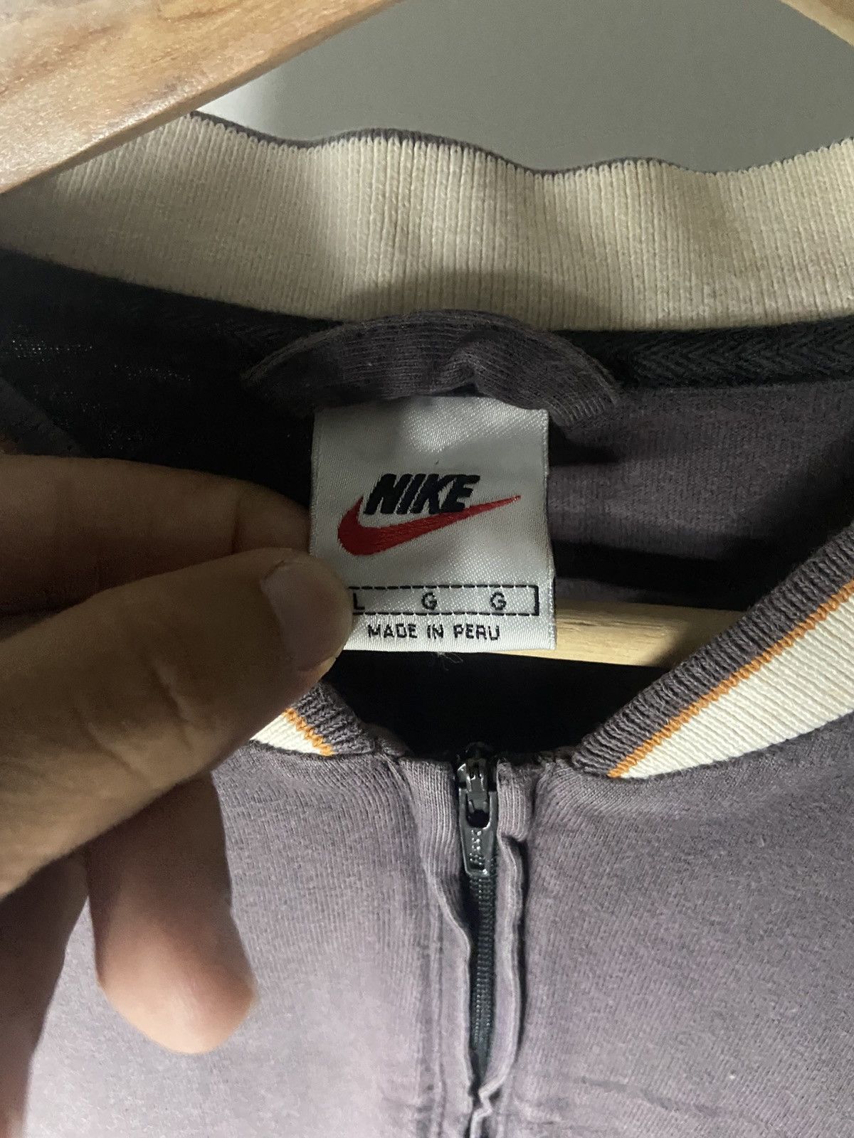 Nike VINTAGE NIKE CENTRE😊❤️ Size US L / EU 52-54 / 3 - 4 Thumbnail