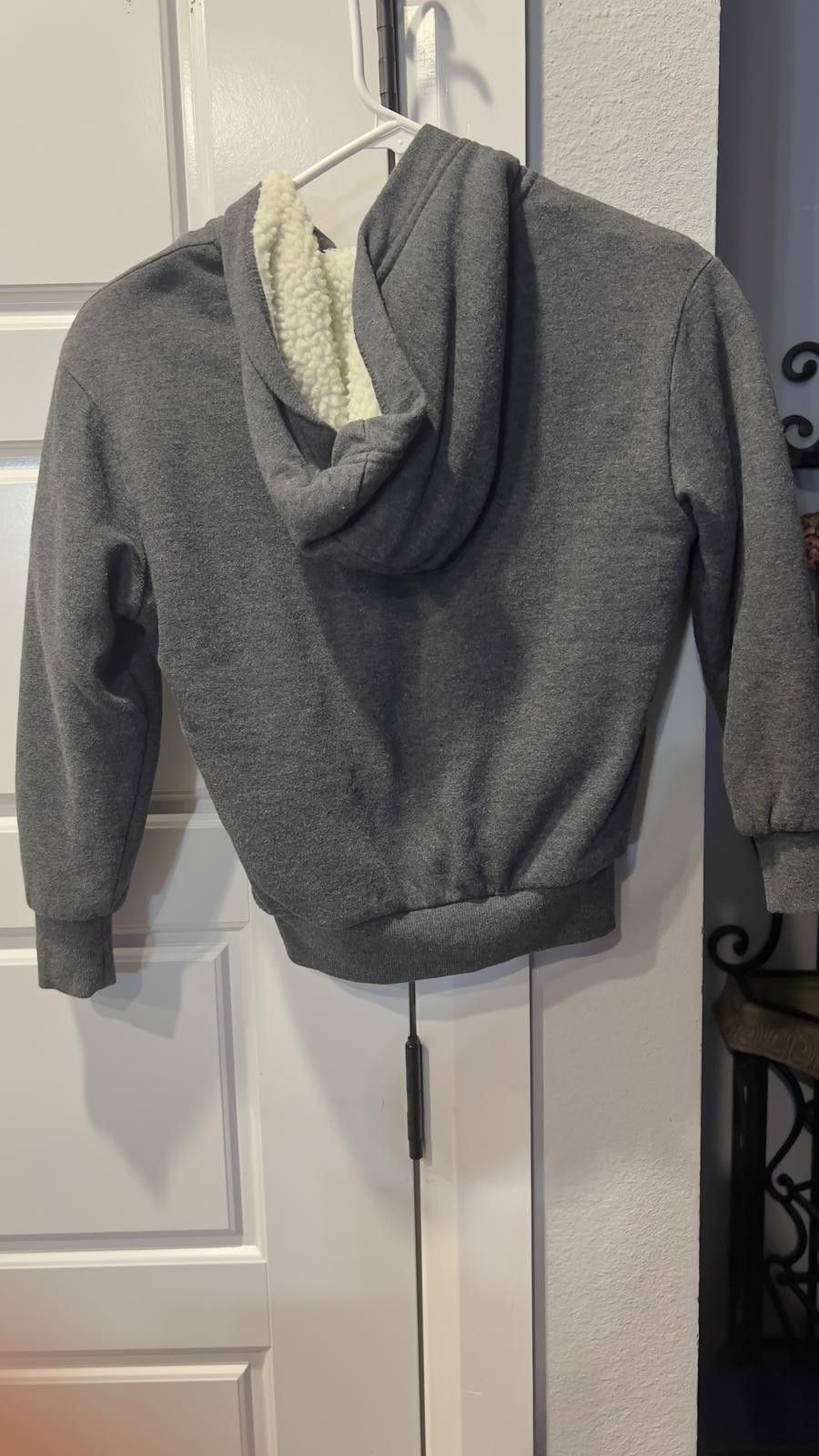Other Cozy Gray Zip-Up Hoodie with Sherpa Lining Size US S / EU 44-46 / 1 - 2 Thumbnail