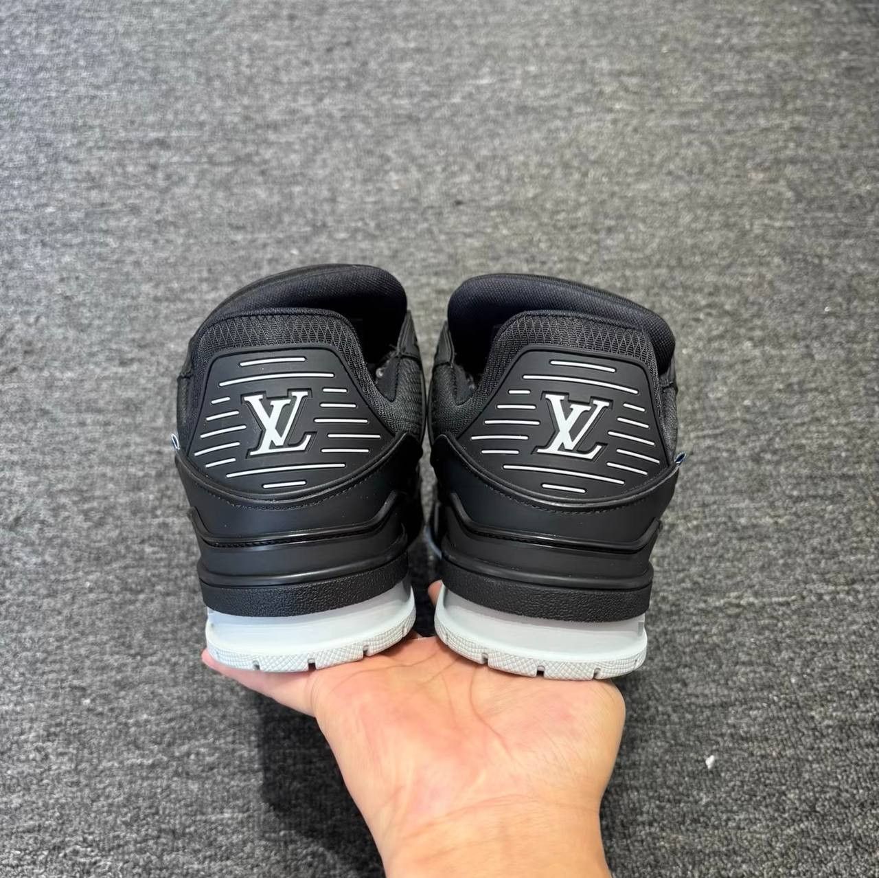Louis Vuitton LV Trainer Ski Series Black sneakers Size US 8.5 / EU 41-42 - 6 Thumbnail