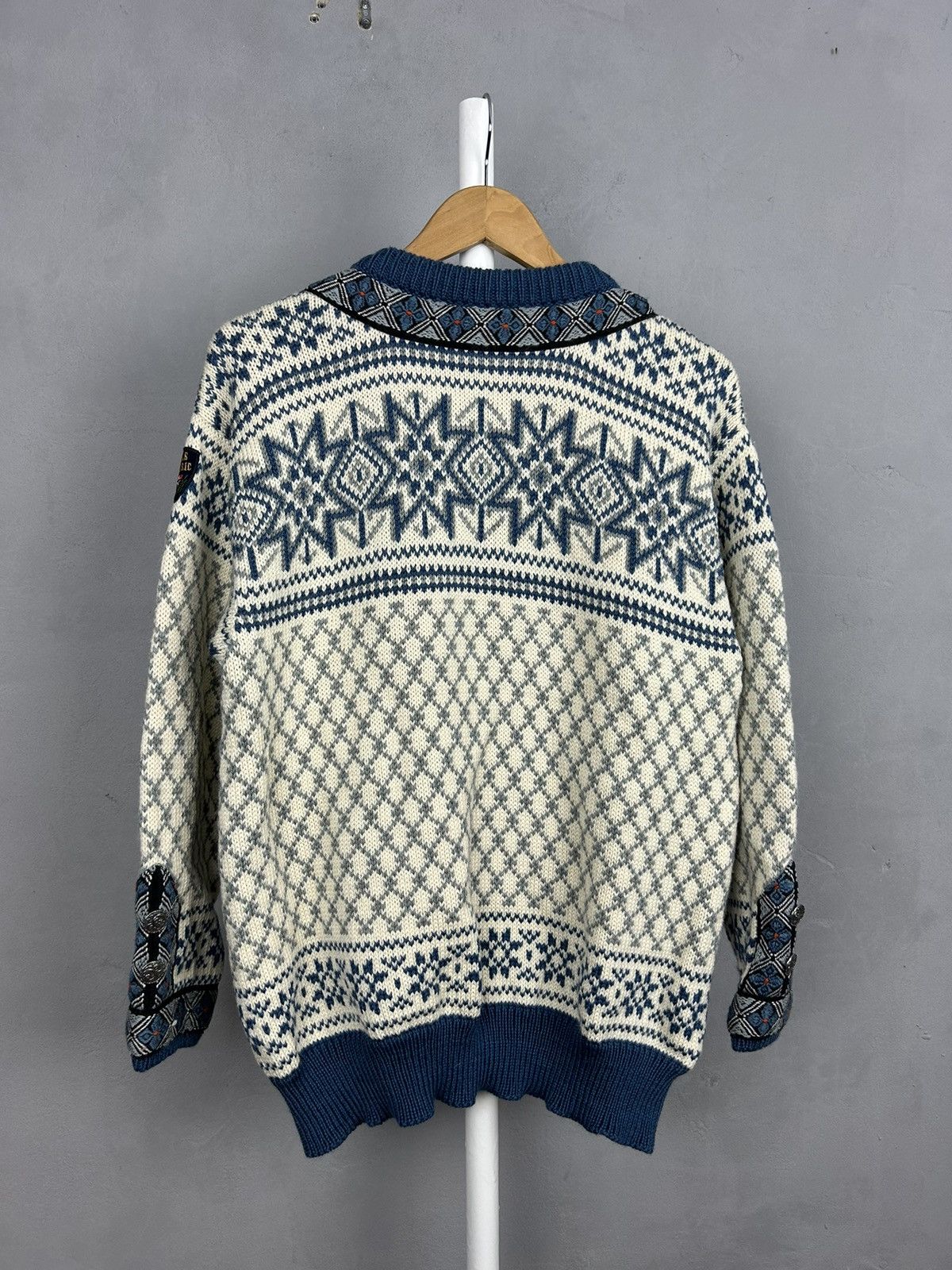 Dale Of Norway Dale of Norway Nordic Cardigan Sweater Pewter clasps Size-L Size US L / EU 52-54 / 3 - 10 Thumbnail