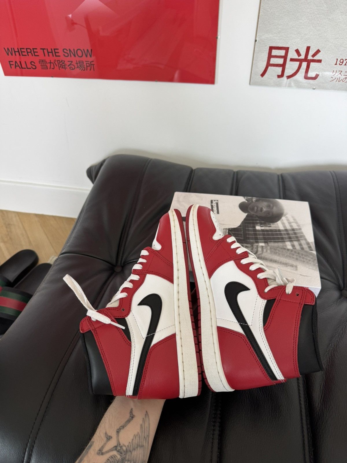 Nike Nike Air Jordan 1 High Chicago 2015 Hype Sneakers Last Dance Size US 7.5 / EU 40-41 - 5 Thumbnail