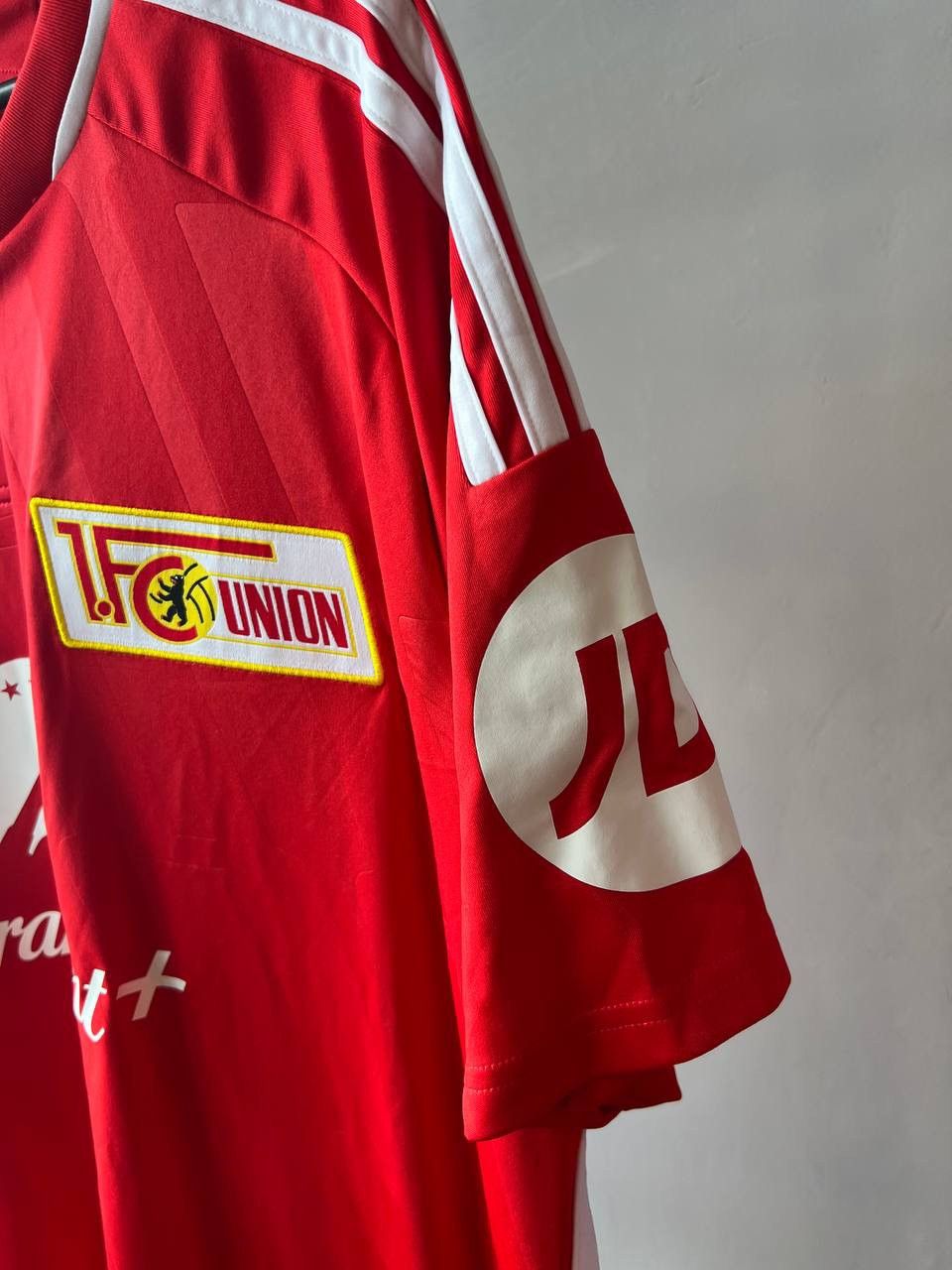 Adidas 2023/24 UNION BERLIN HOME SOCCER FOOTBALL JERSEY ADIDAS XL Size US XL / EU 56 / 4 - 8 Thumbnail